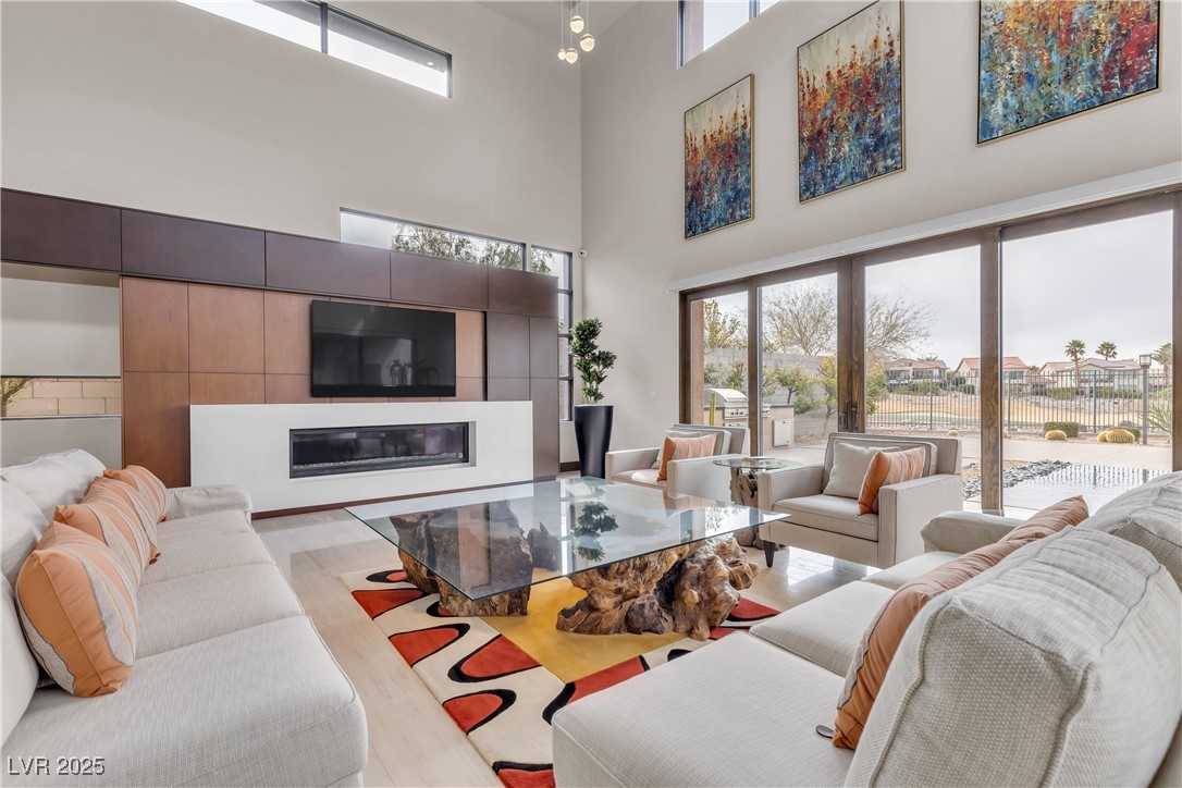 1341 Villa Barolo Avenue