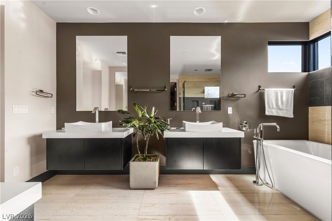 1341 Villa Barolo Avenue