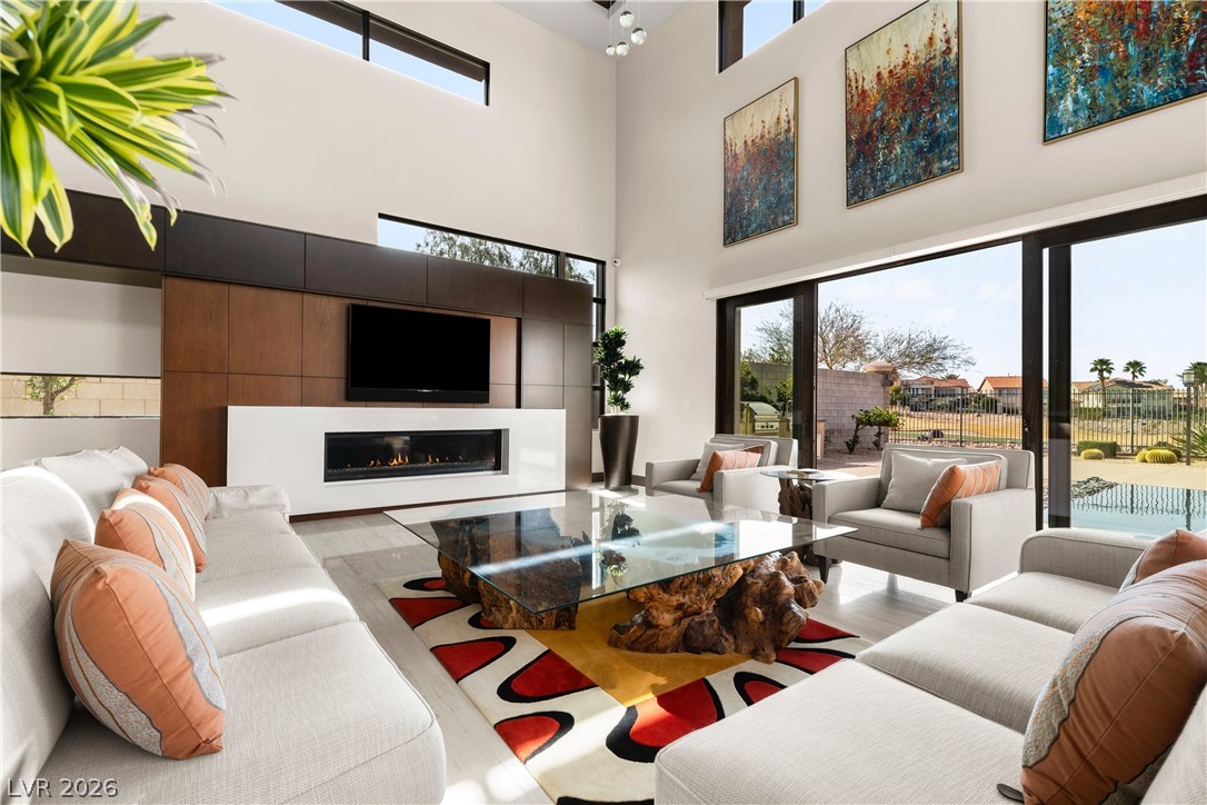 1341 Villa Barolo Avenue