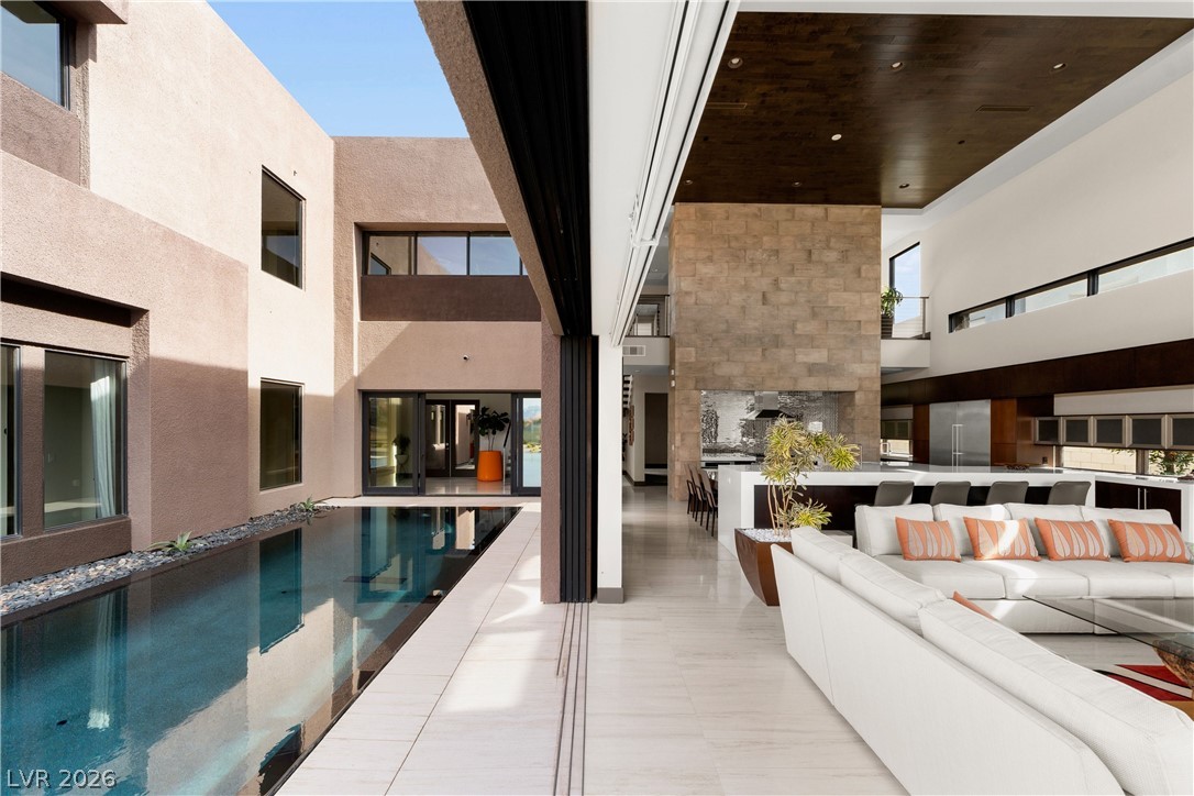 1341 Villa Barolo Avenue