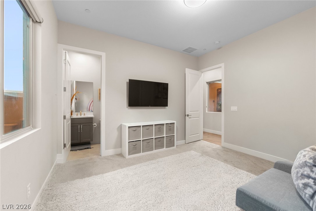 6262 Petroglyph Avenue