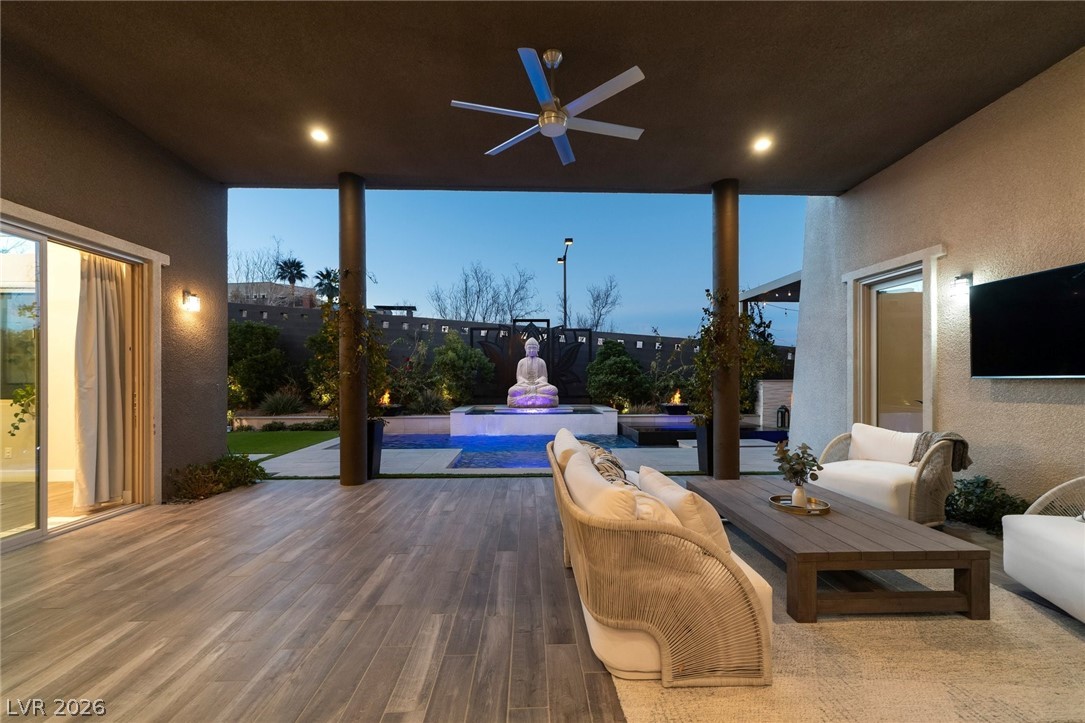 6262 Petroglyph Avenue