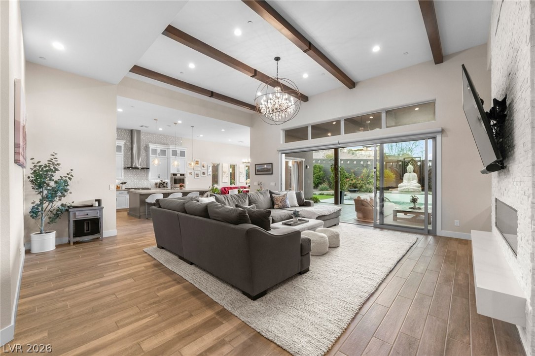 6262 Petroglyph Avenue