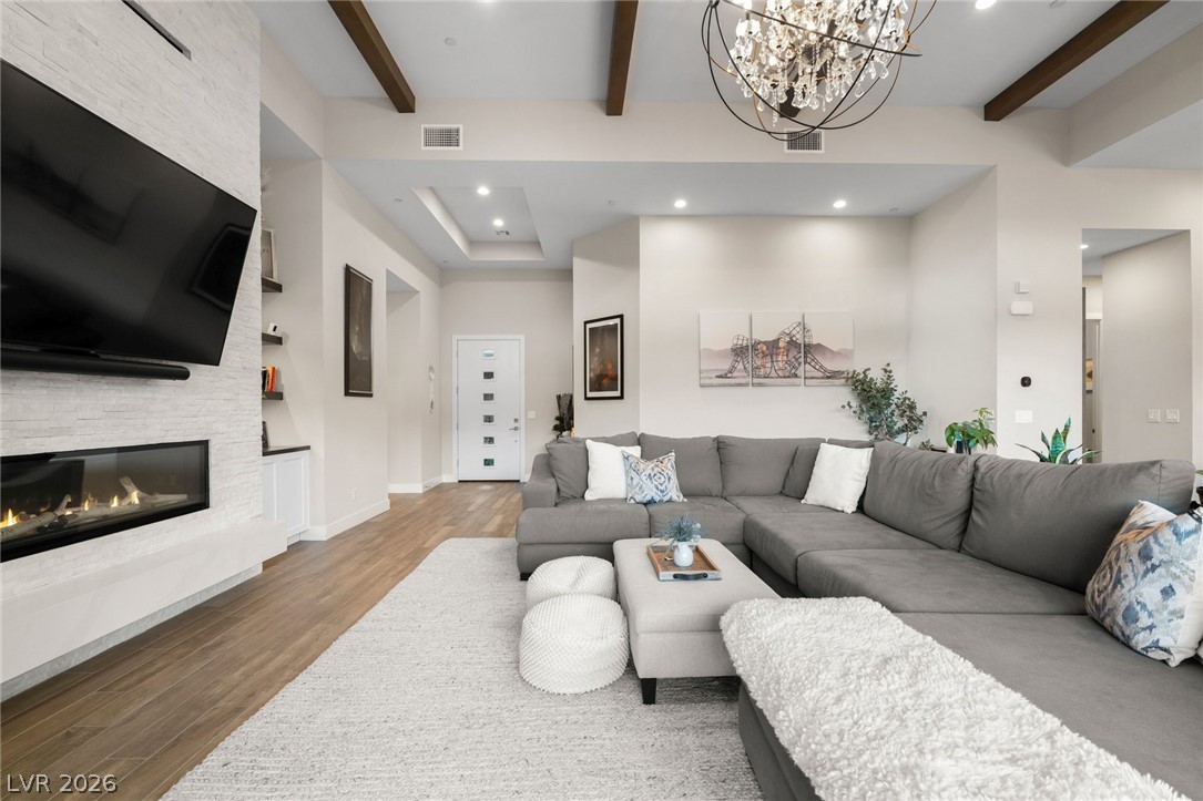 6262 Petroglyph Avenue