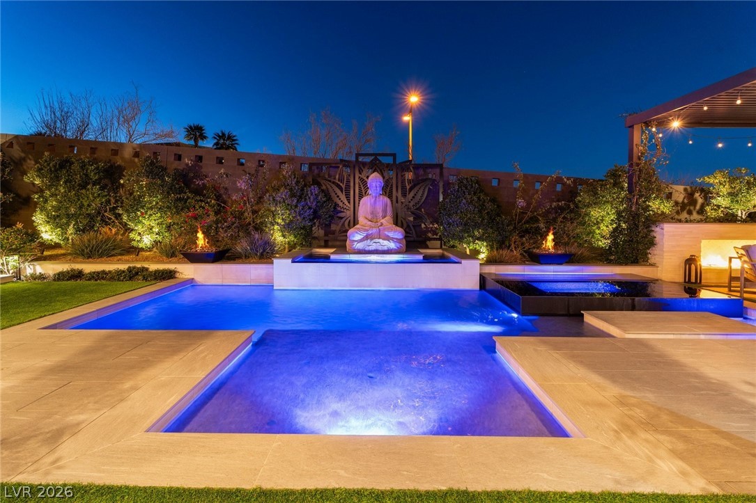 6262 Petroglyph Avenue