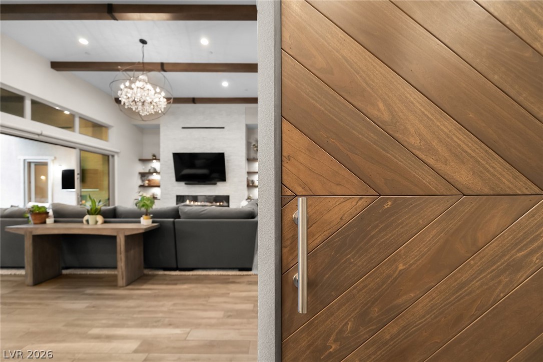 6262 Petroglyph Avenue