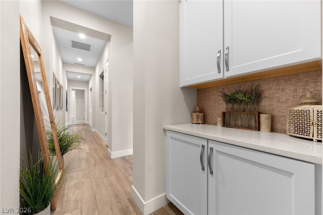 6262 Petroglyph Avenue