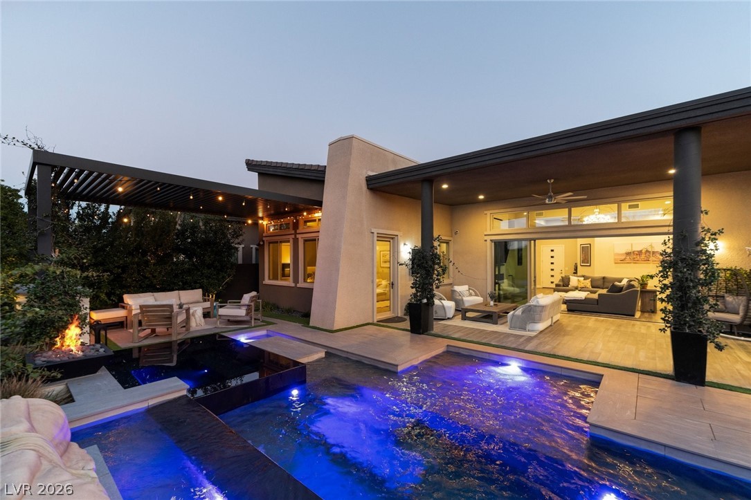 6262 Petroglyph Avenue