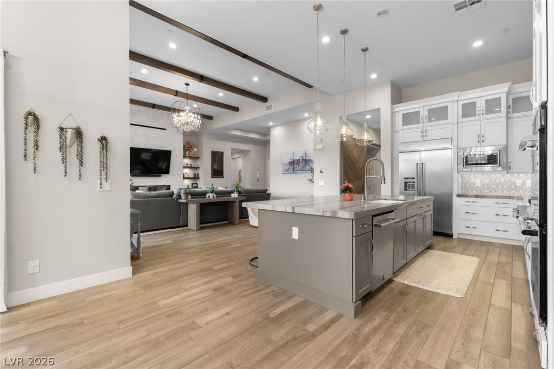 6262 Petroglyph Avenue