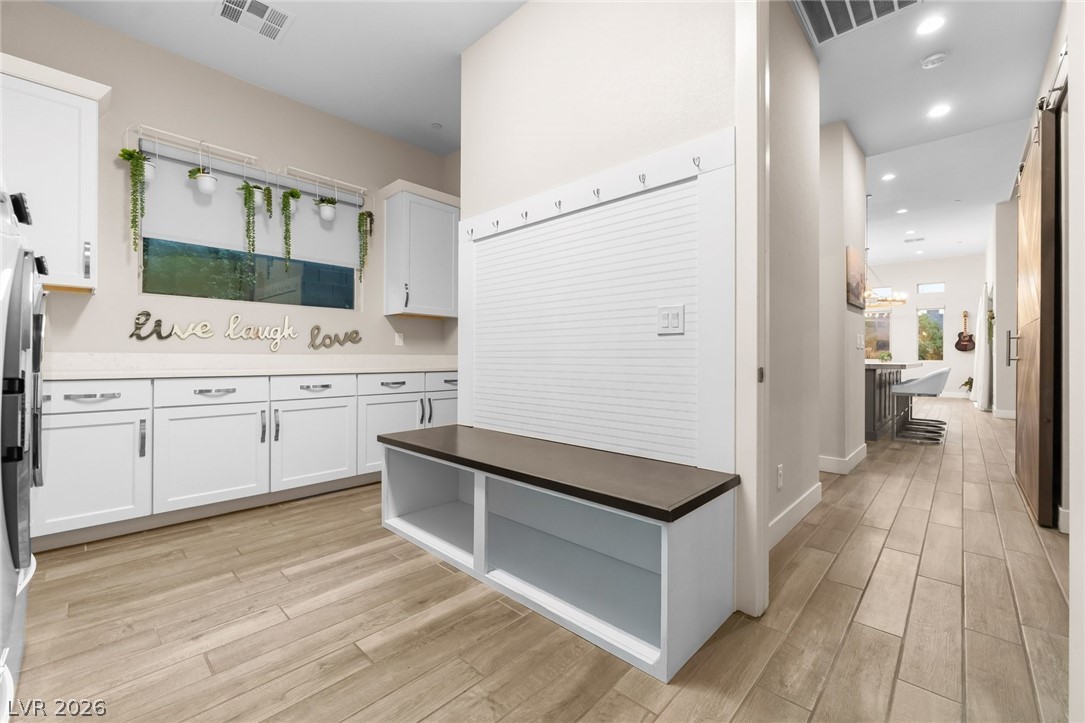 6262 Petroglyph Avenue