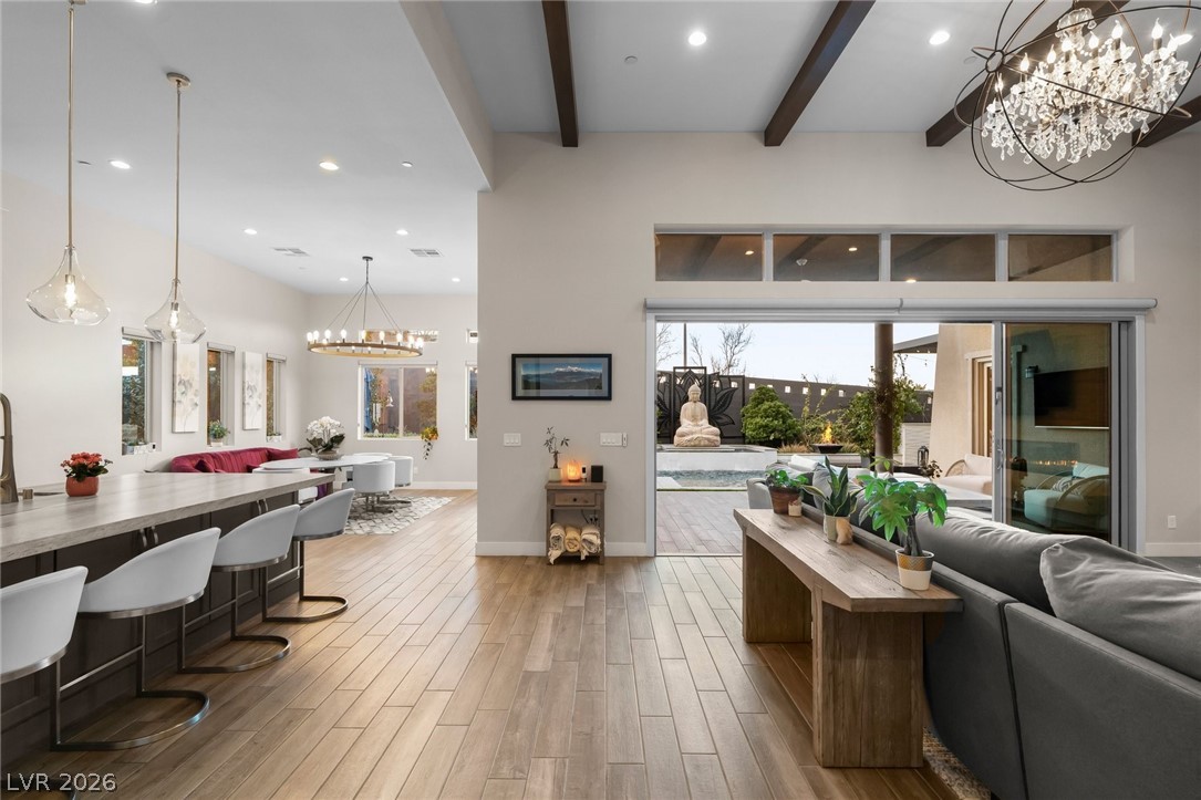 6262 Petroglyph Avenue