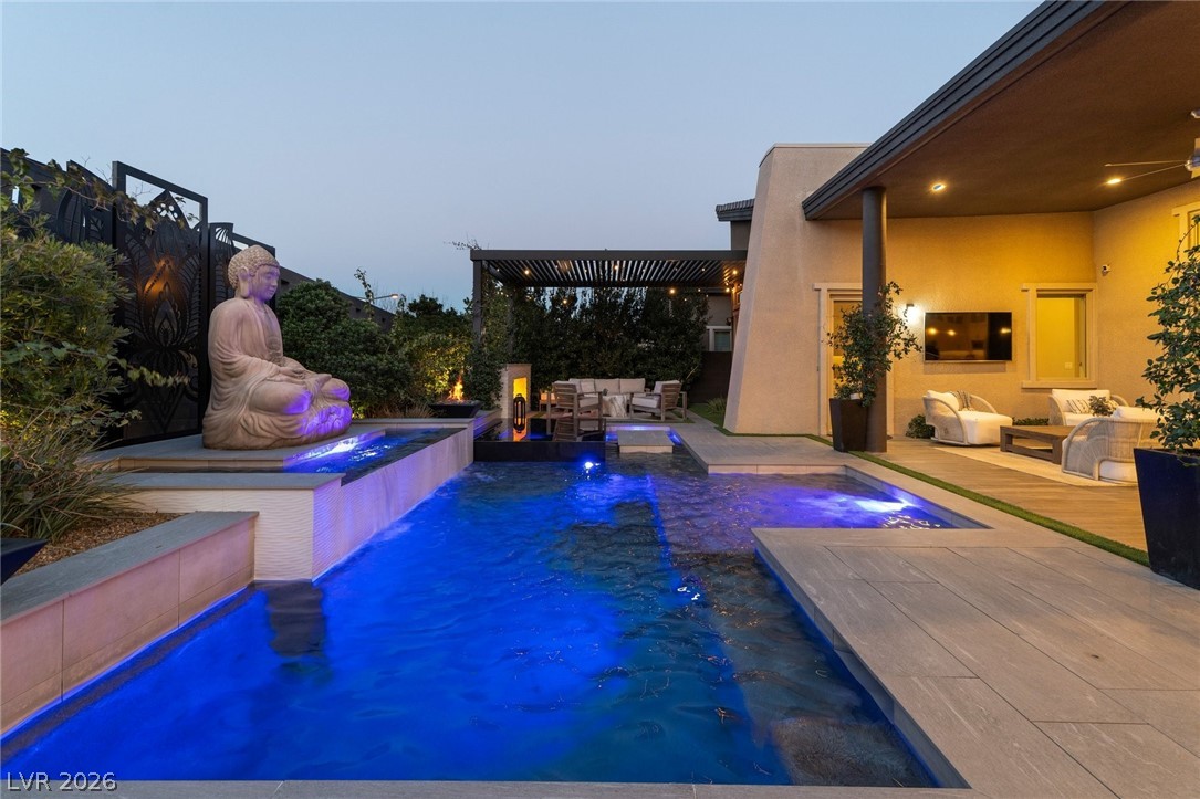 6262 Petroglyph Avenue