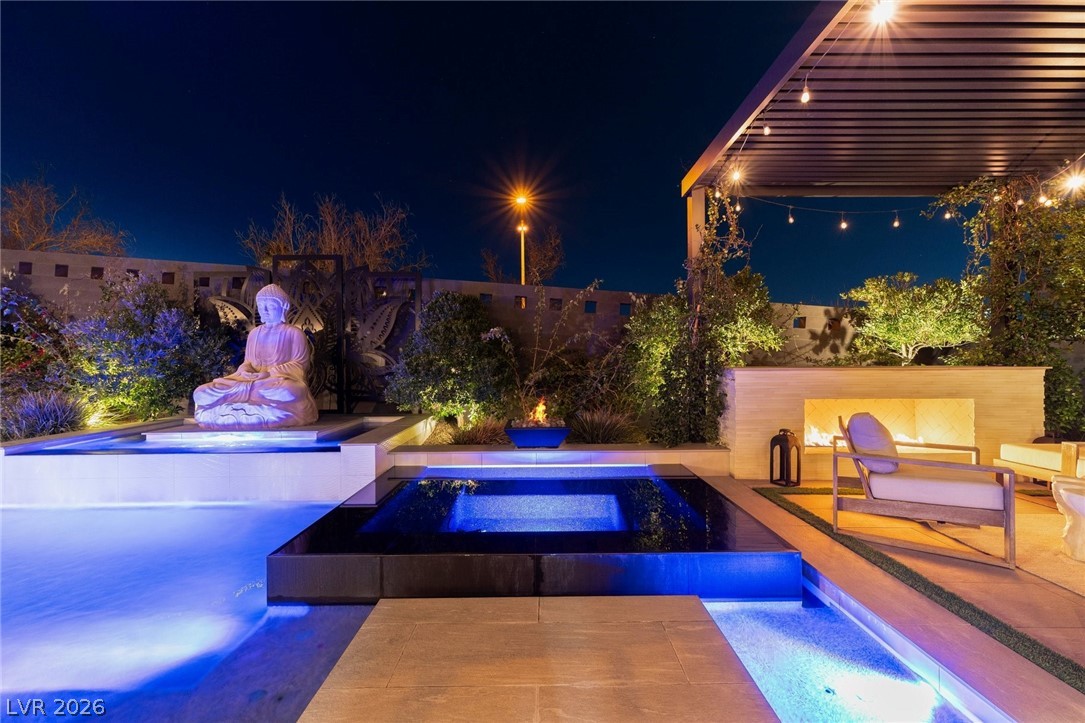 6262 Petroglyph Avenue