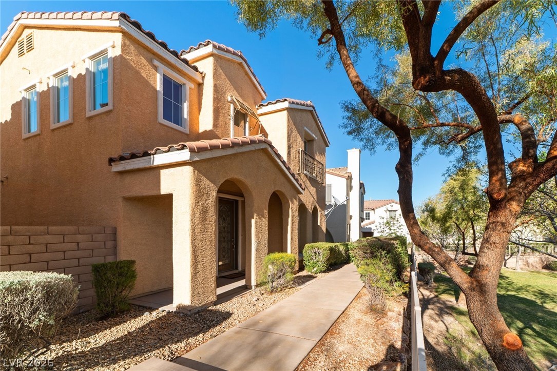 12053 Hathaway Pines Lane