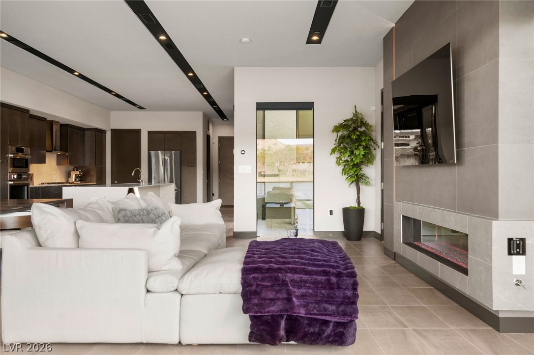 34 Lakefront Drive