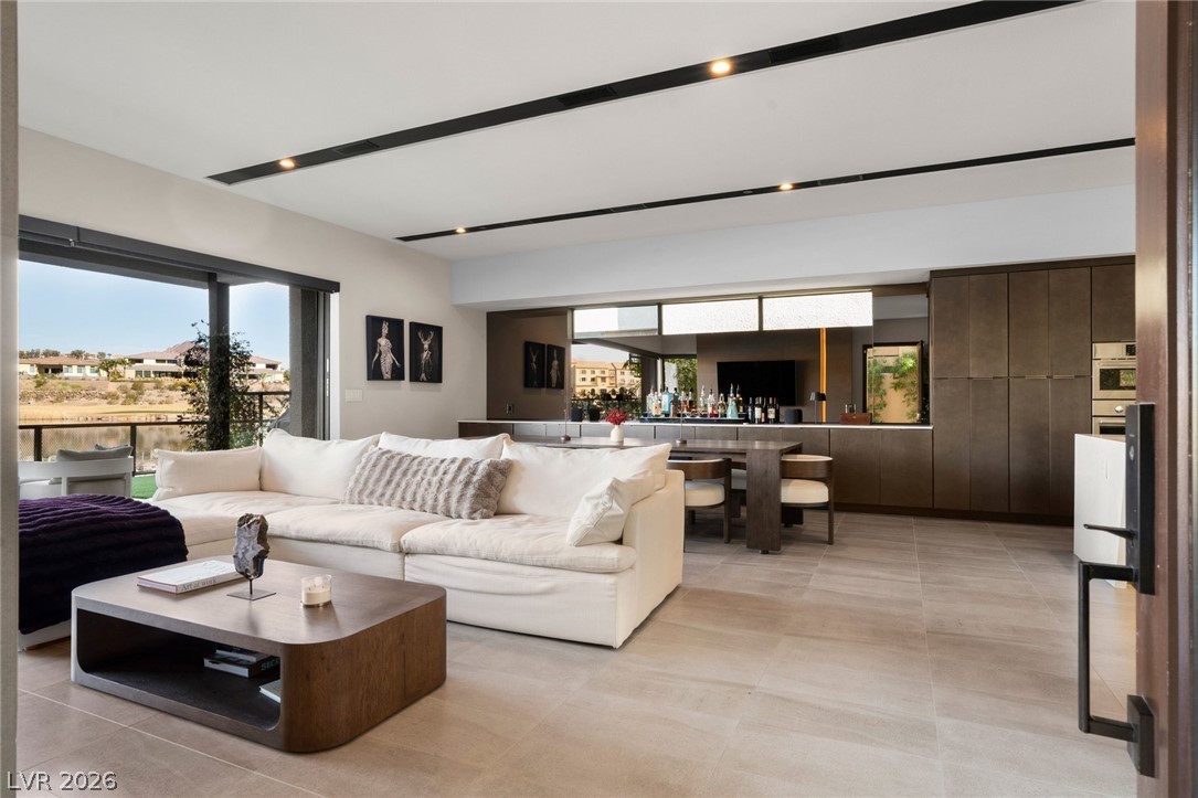 34 Lakefront Drive