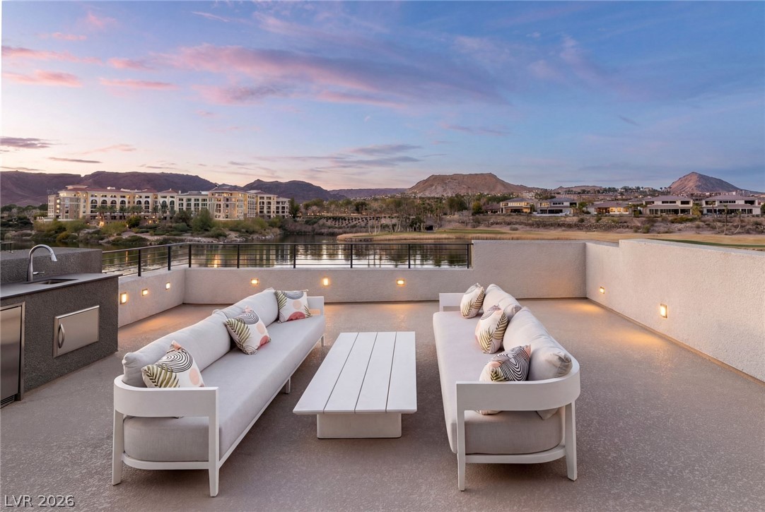 34 Lakefront Drive