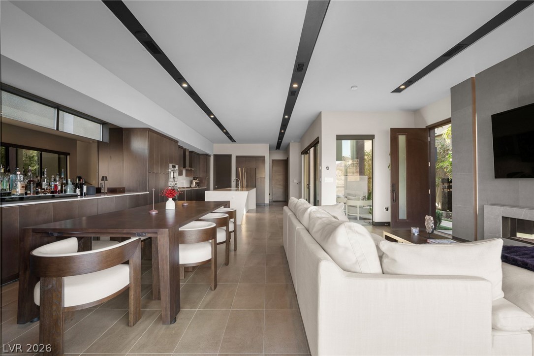 34 Lakefront Drive