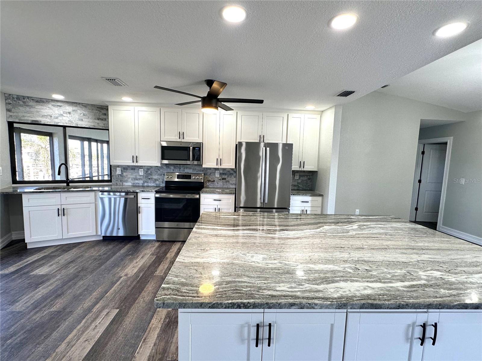 525 MEDICI CT