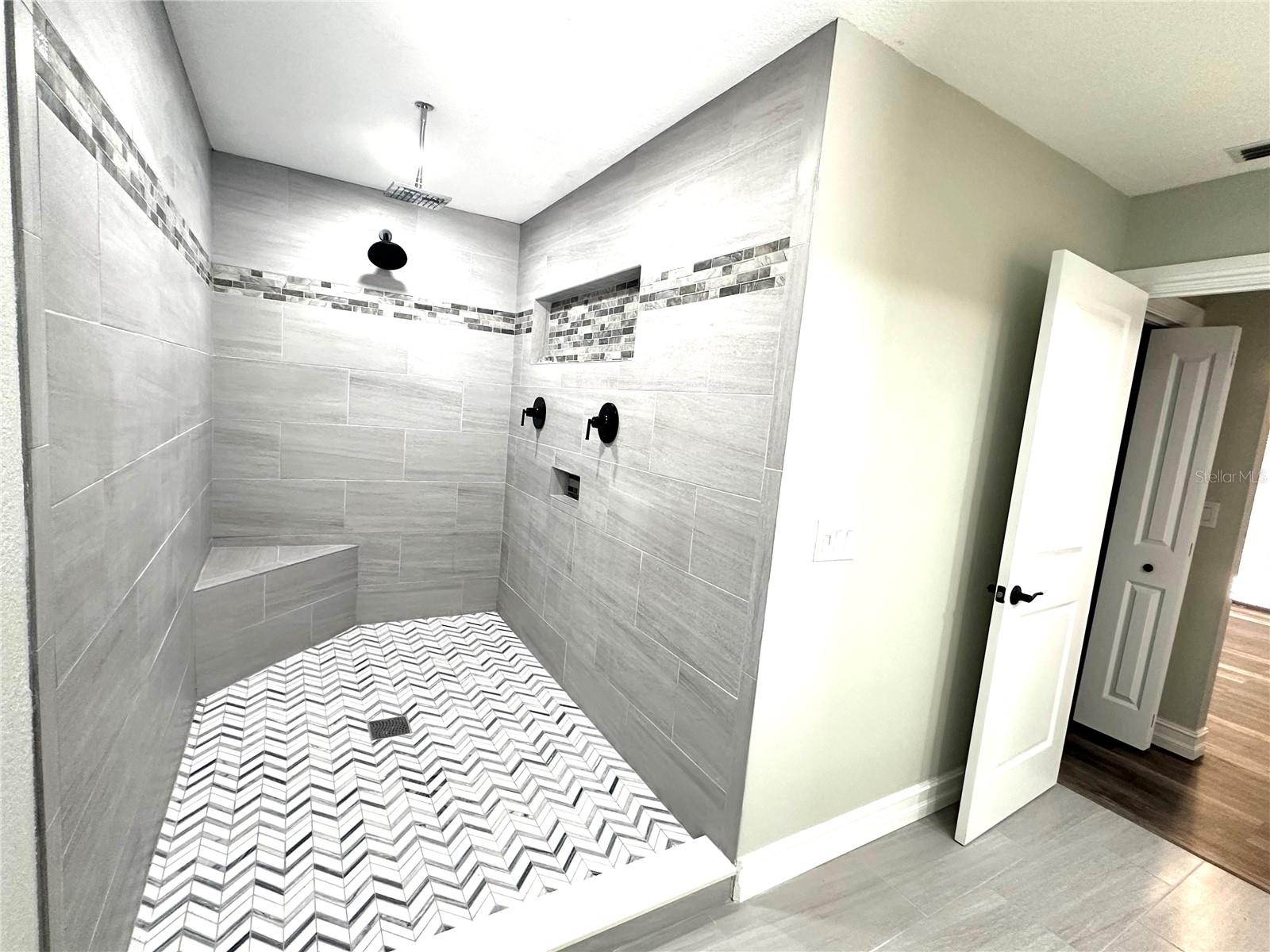 525 MEDICI CT