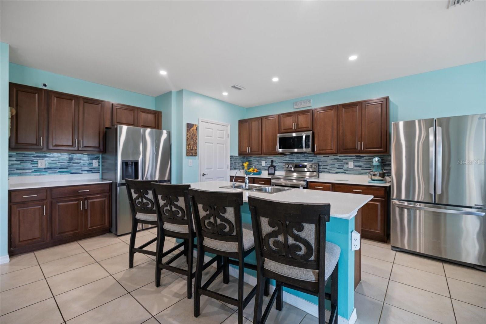 1713 NW 9TH TER