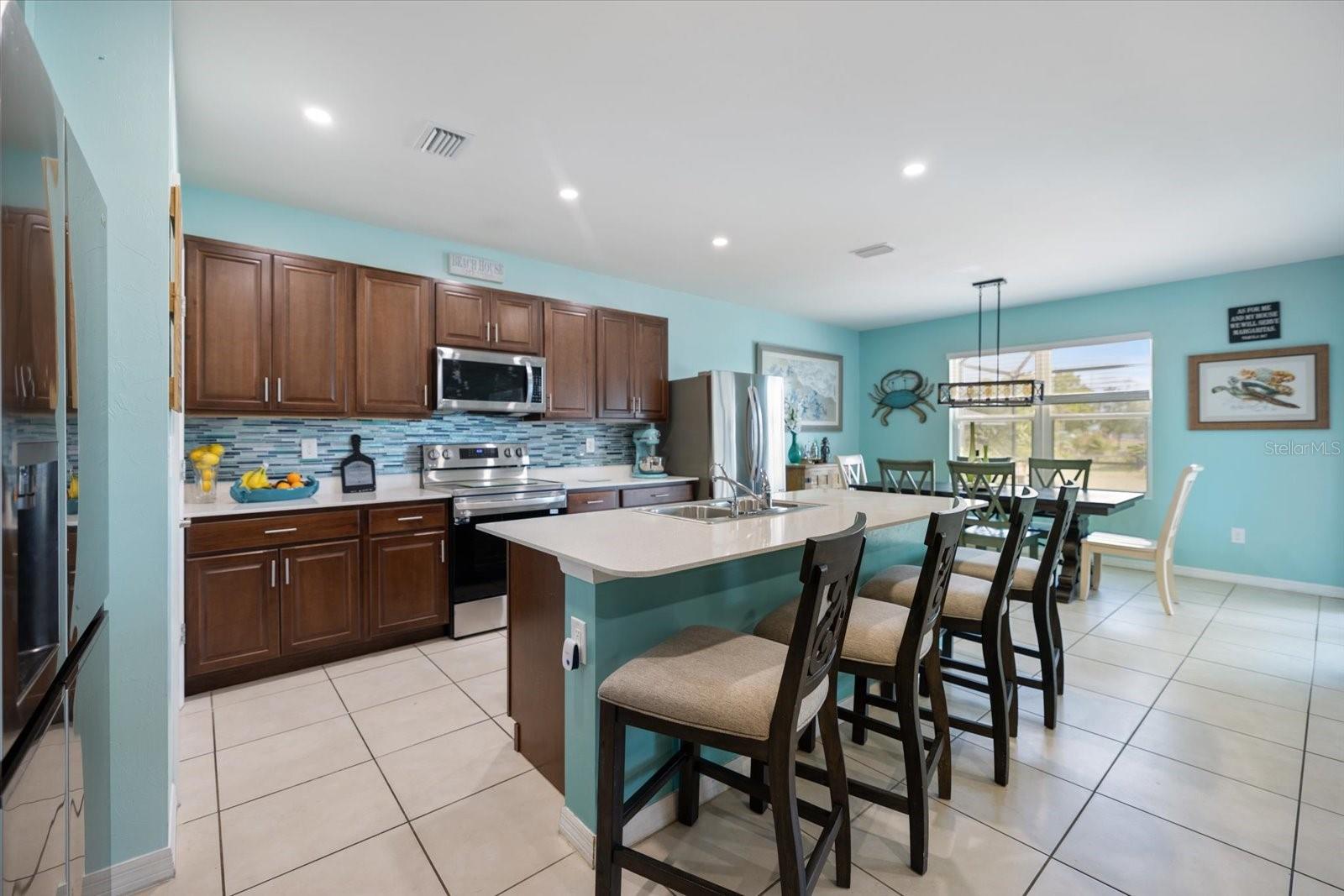 1713 NW 9TH TER