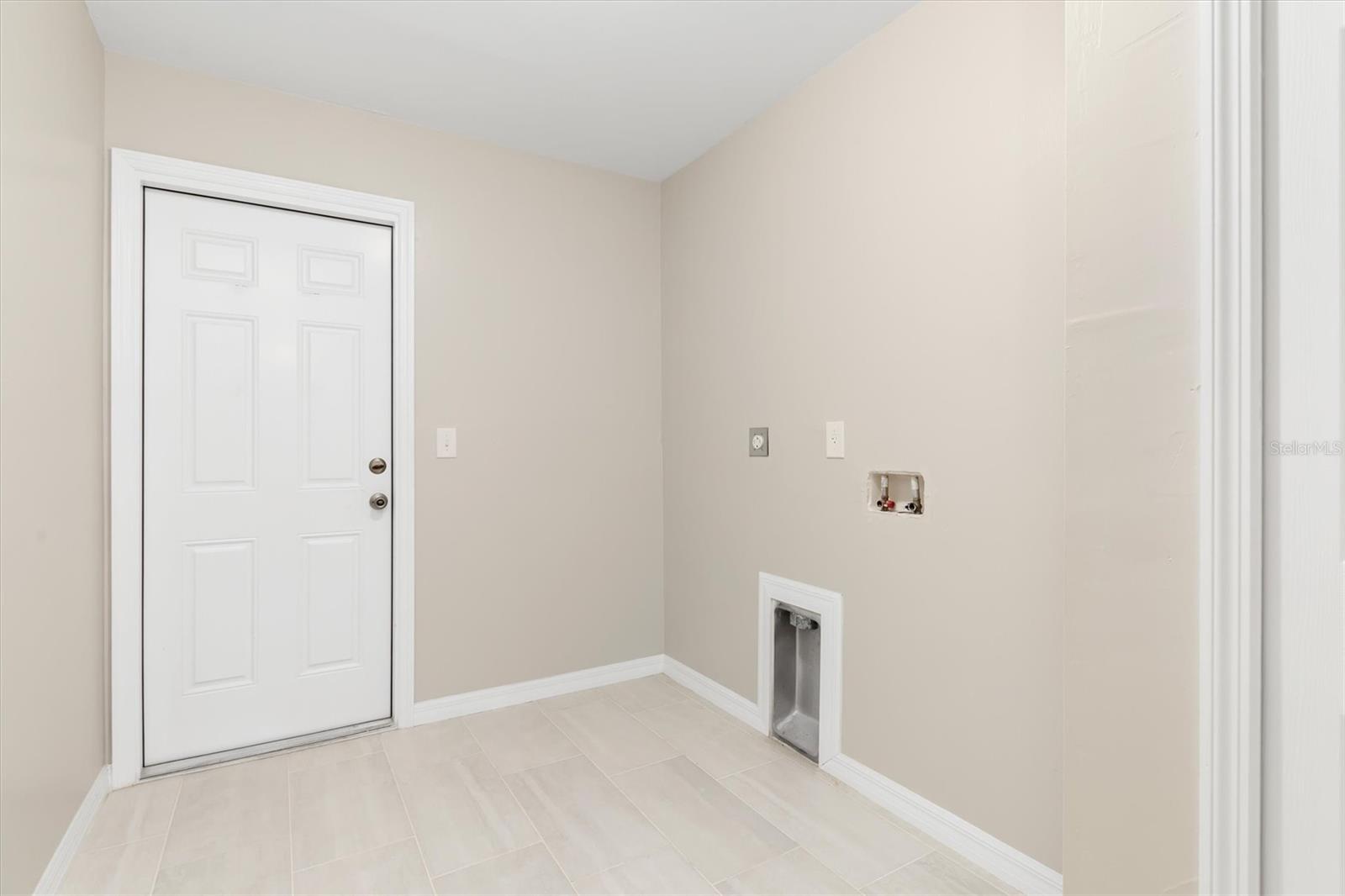 103 NW 13TH PL