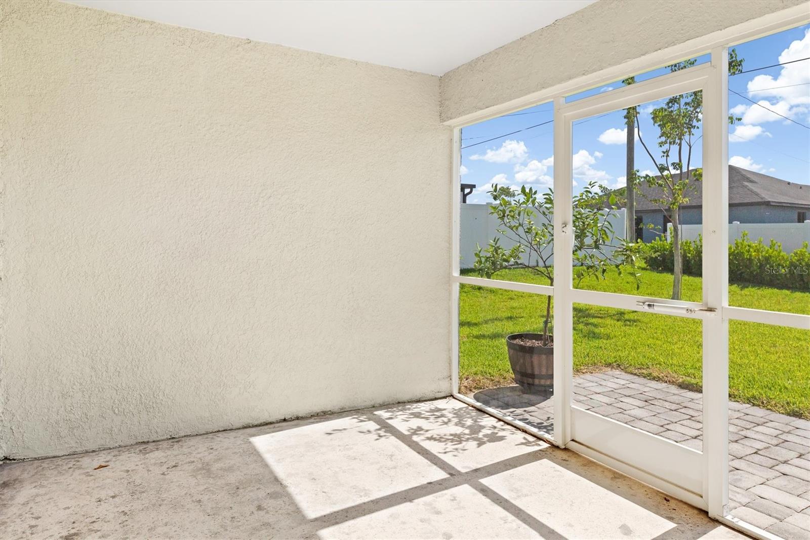 103 NW 13TH PL