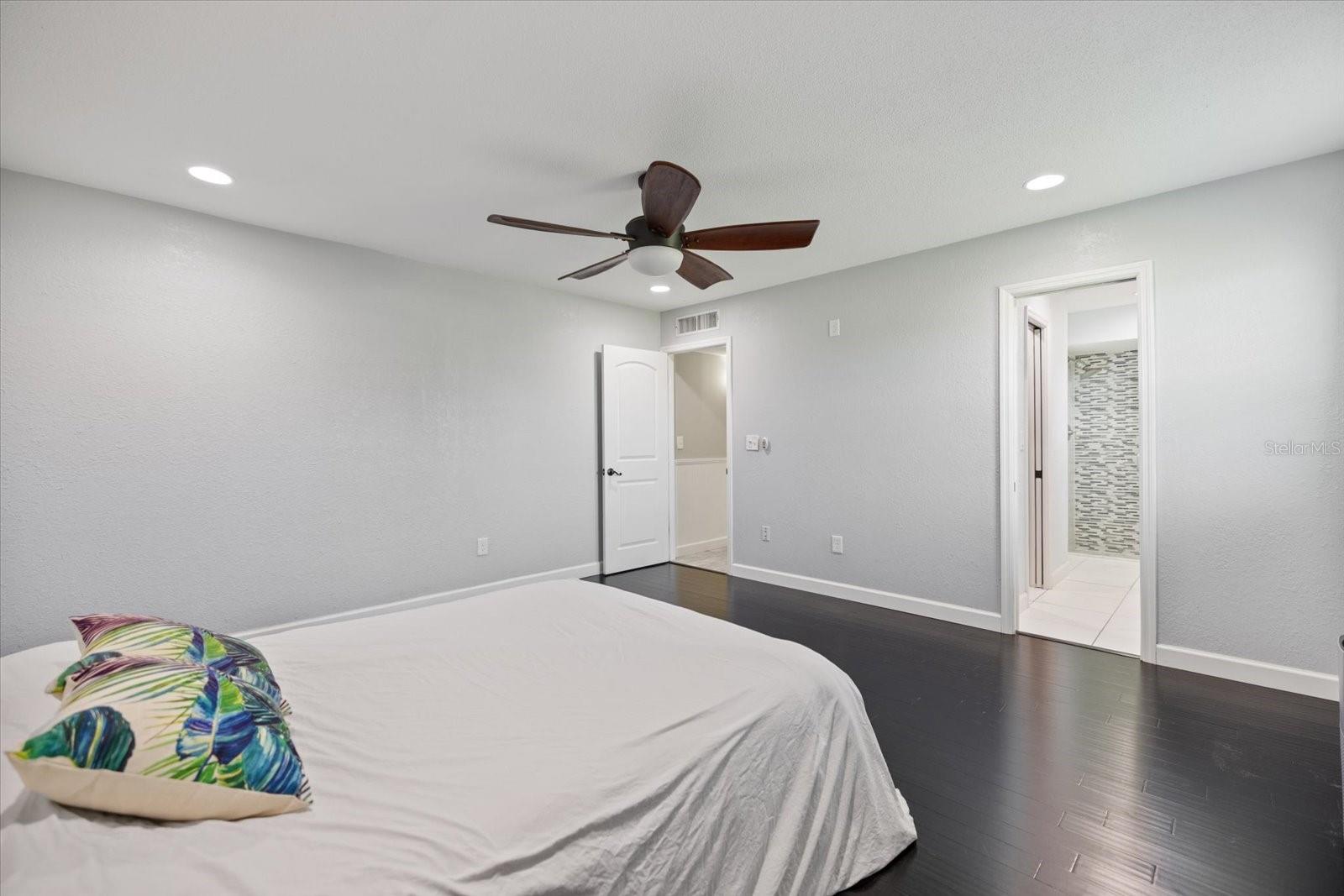 2309 CONWAY BLVD