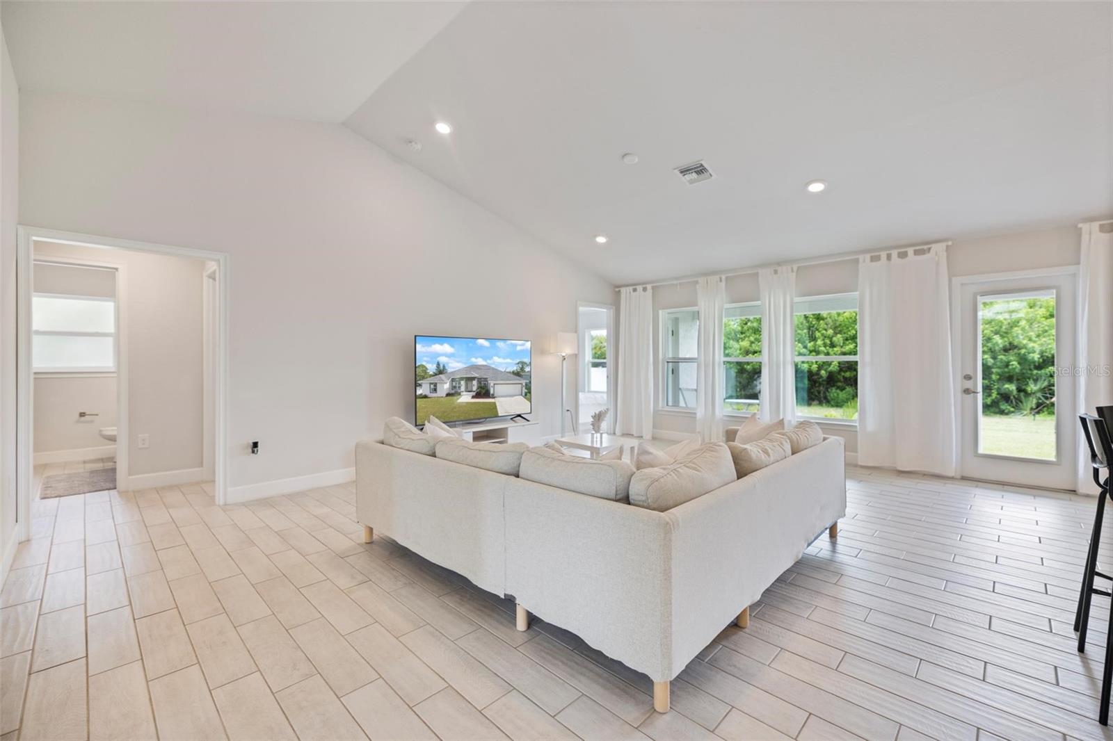 15329 ALDAMA CIR