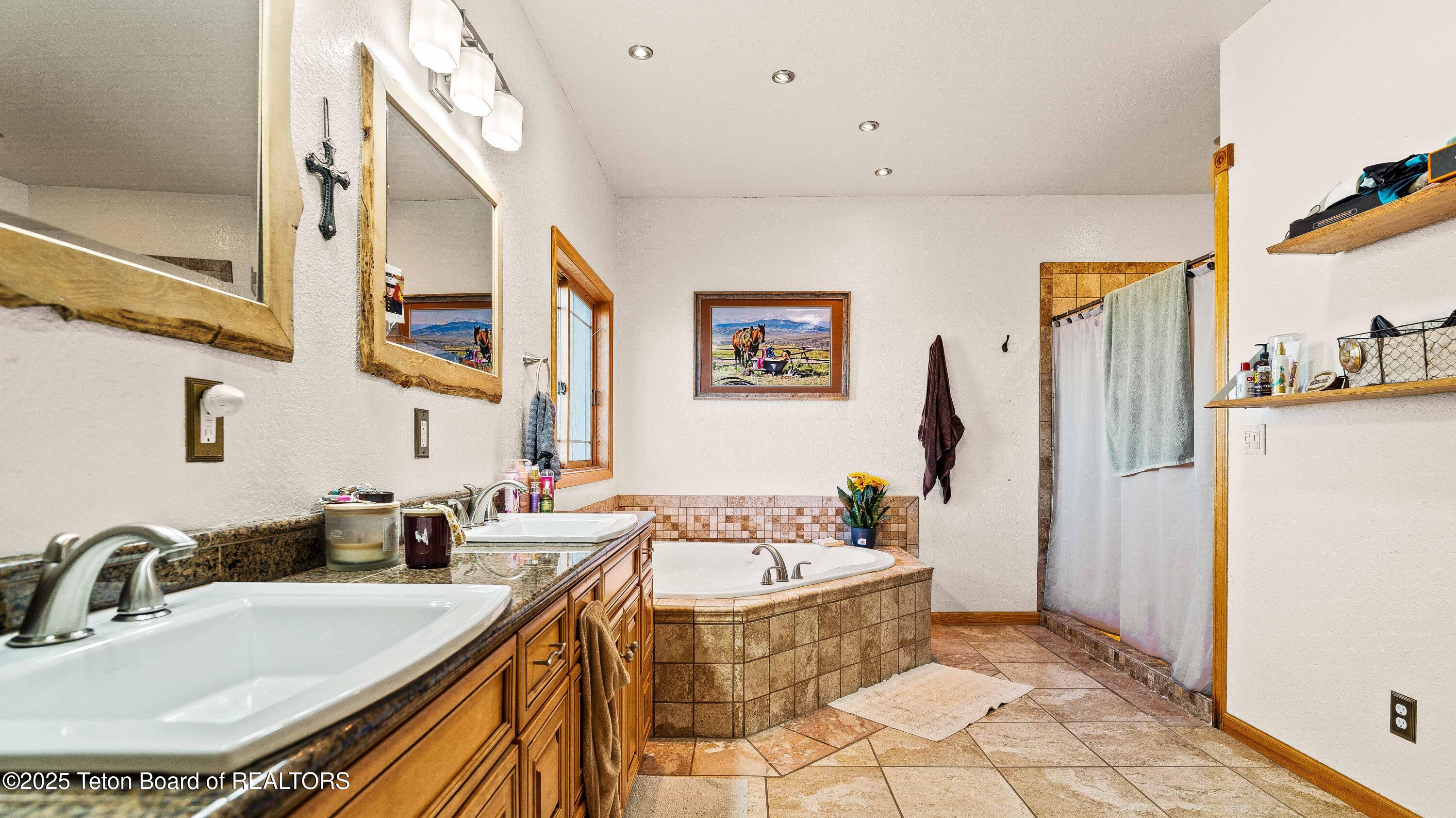 143 MOONSHINE Road