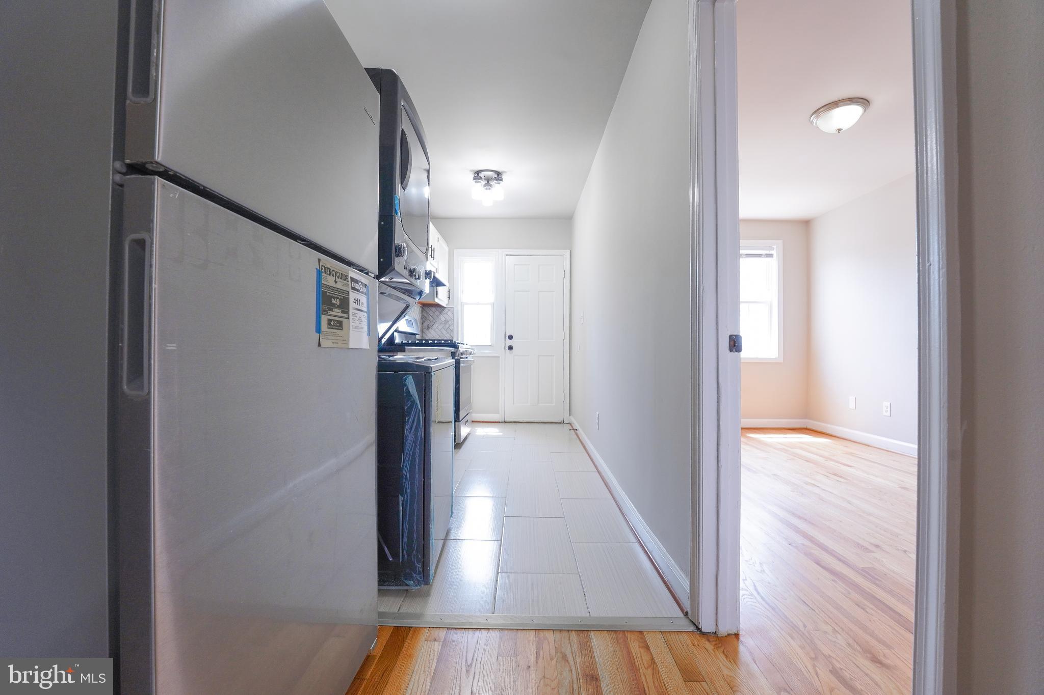1823 H PLACE NE 4