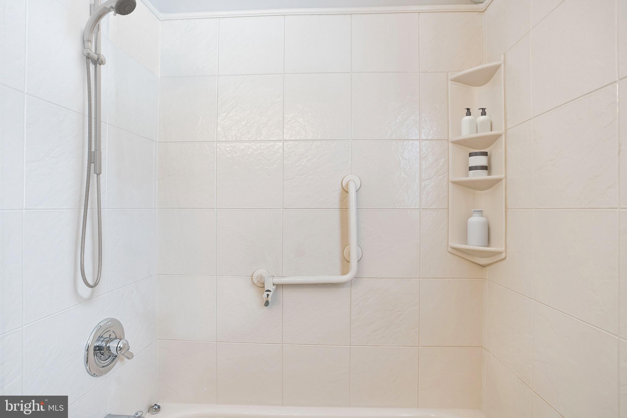 4354 DUBOIS PLACE SE