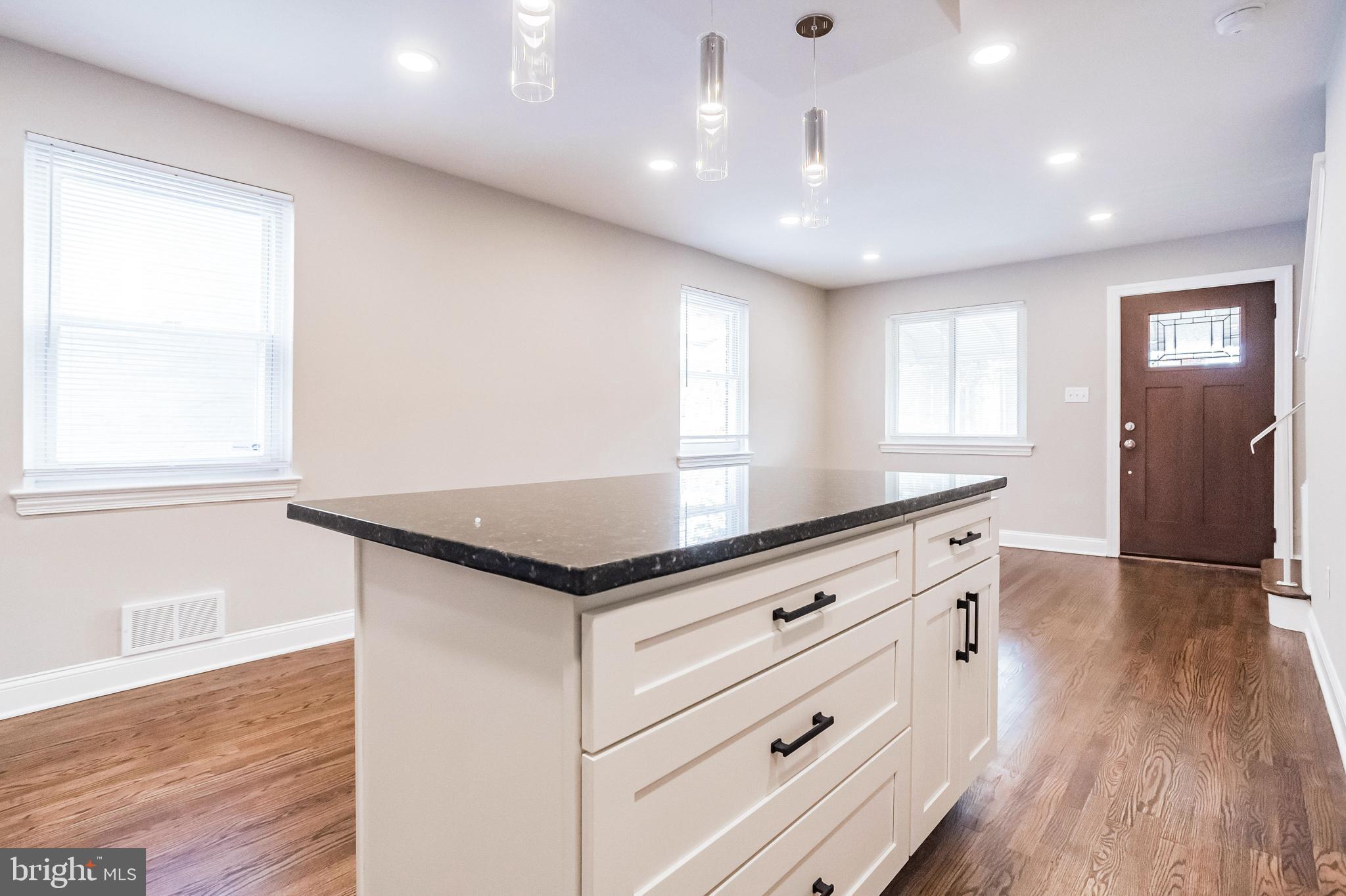 4354 DUBOIS PLACE SE