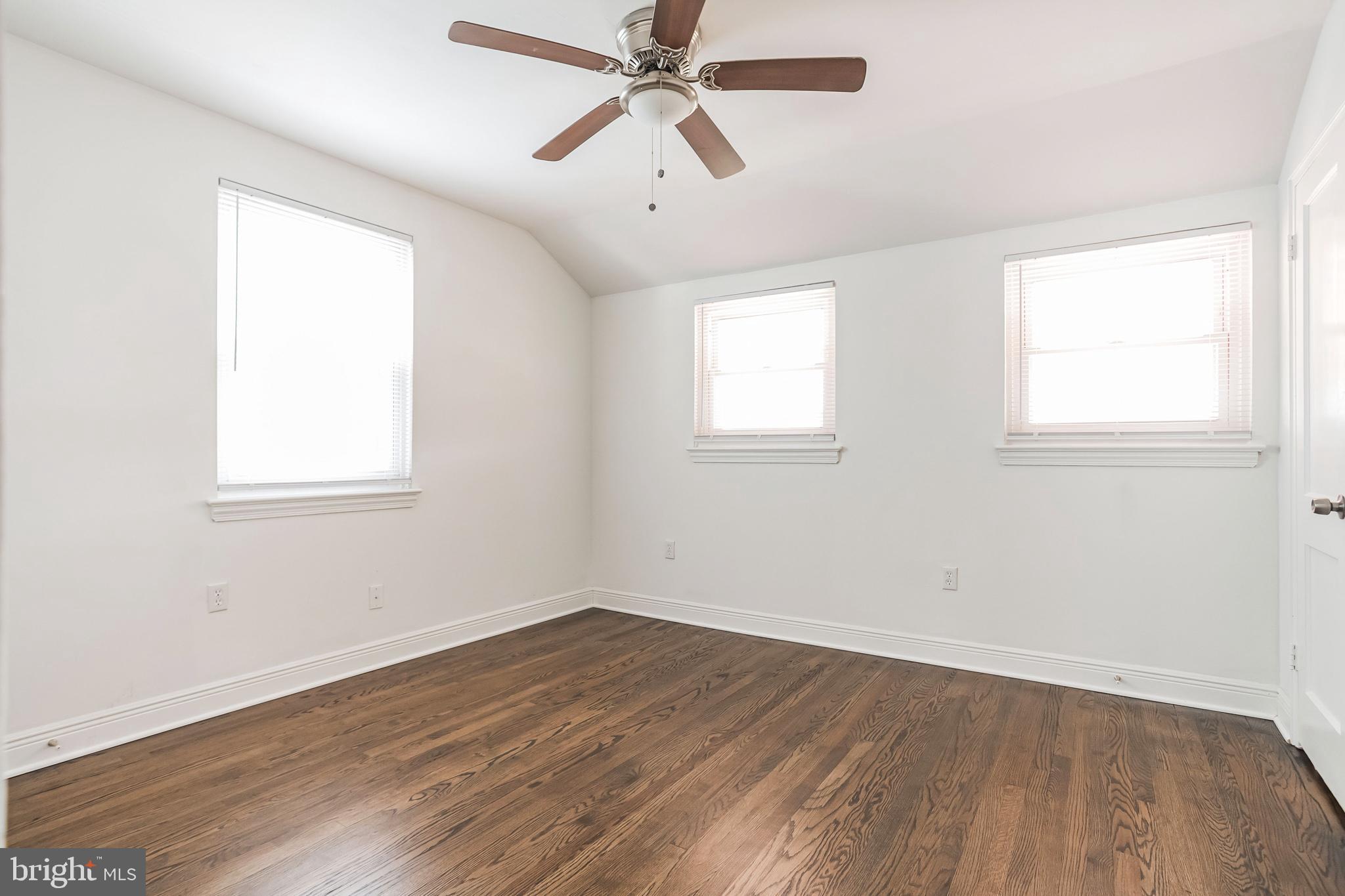 4354 DUBOIS PLACE SE