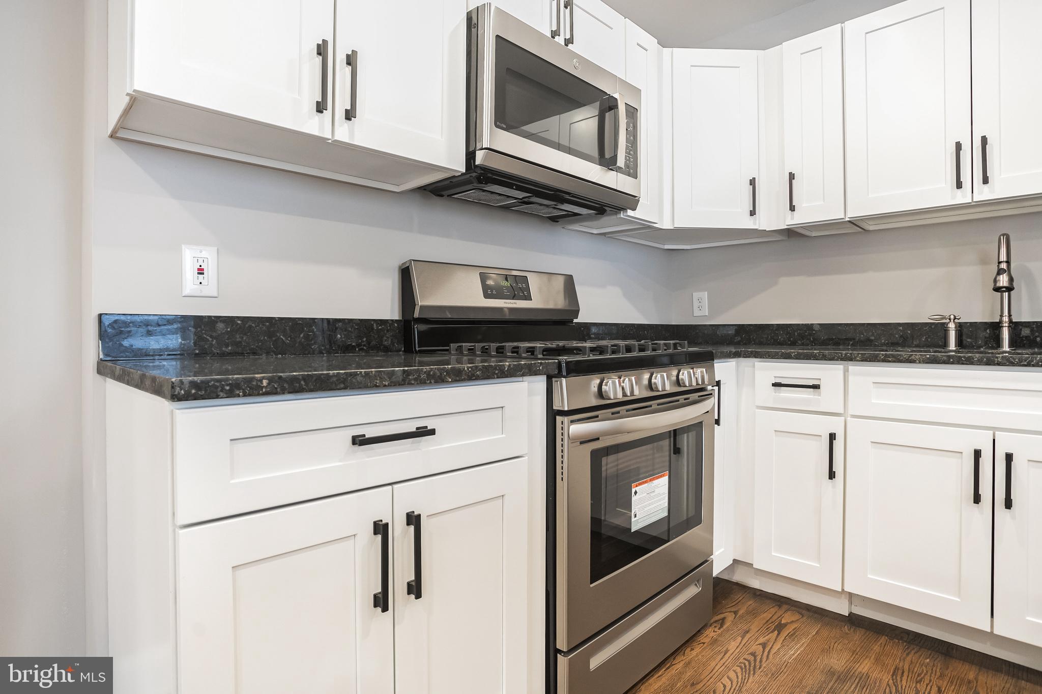 4354 DUBOIS PLACE SE