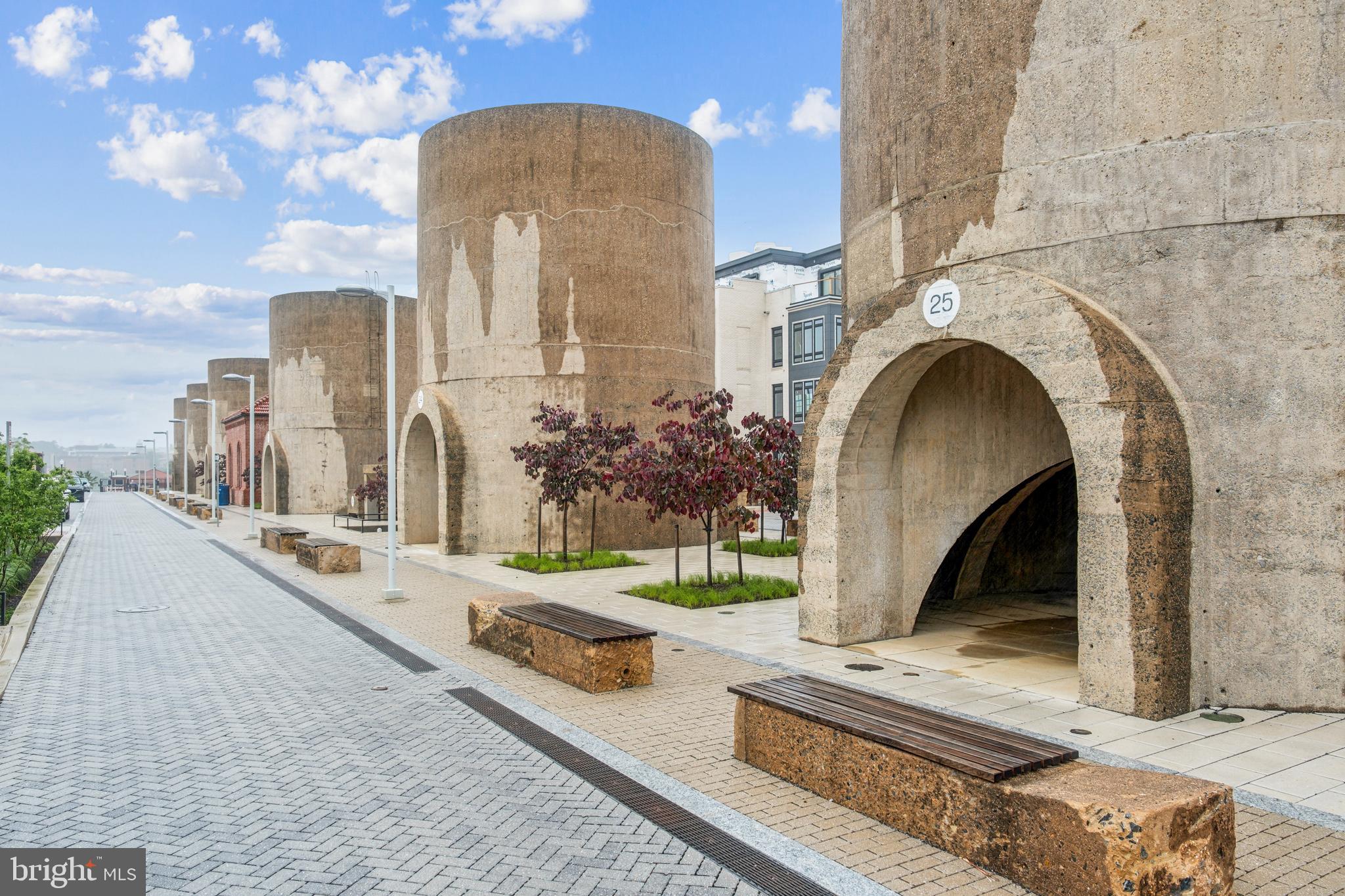 2411 N CAPITOL STREET NE B