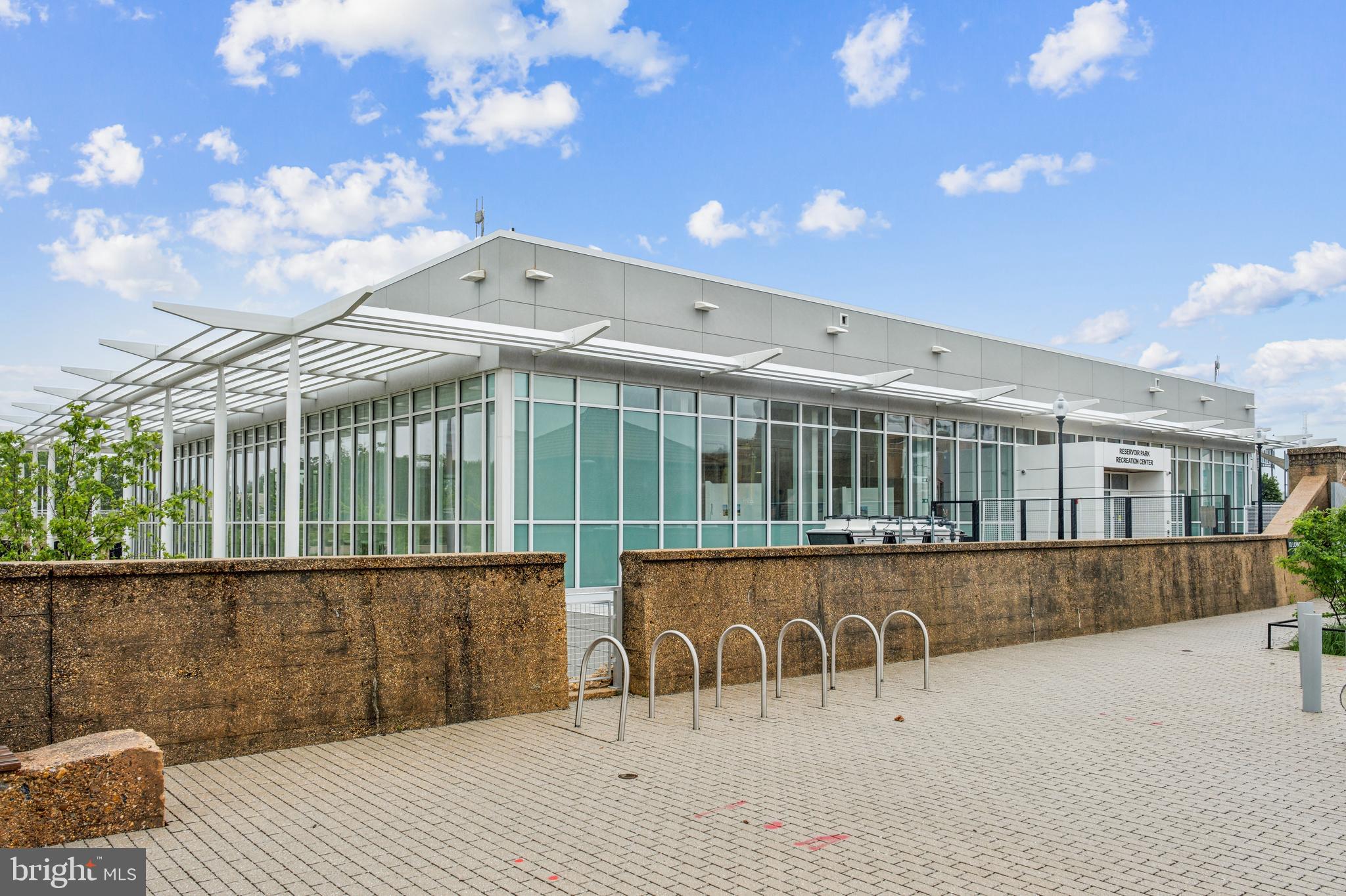 2411 N CAPITOL STREET NE B