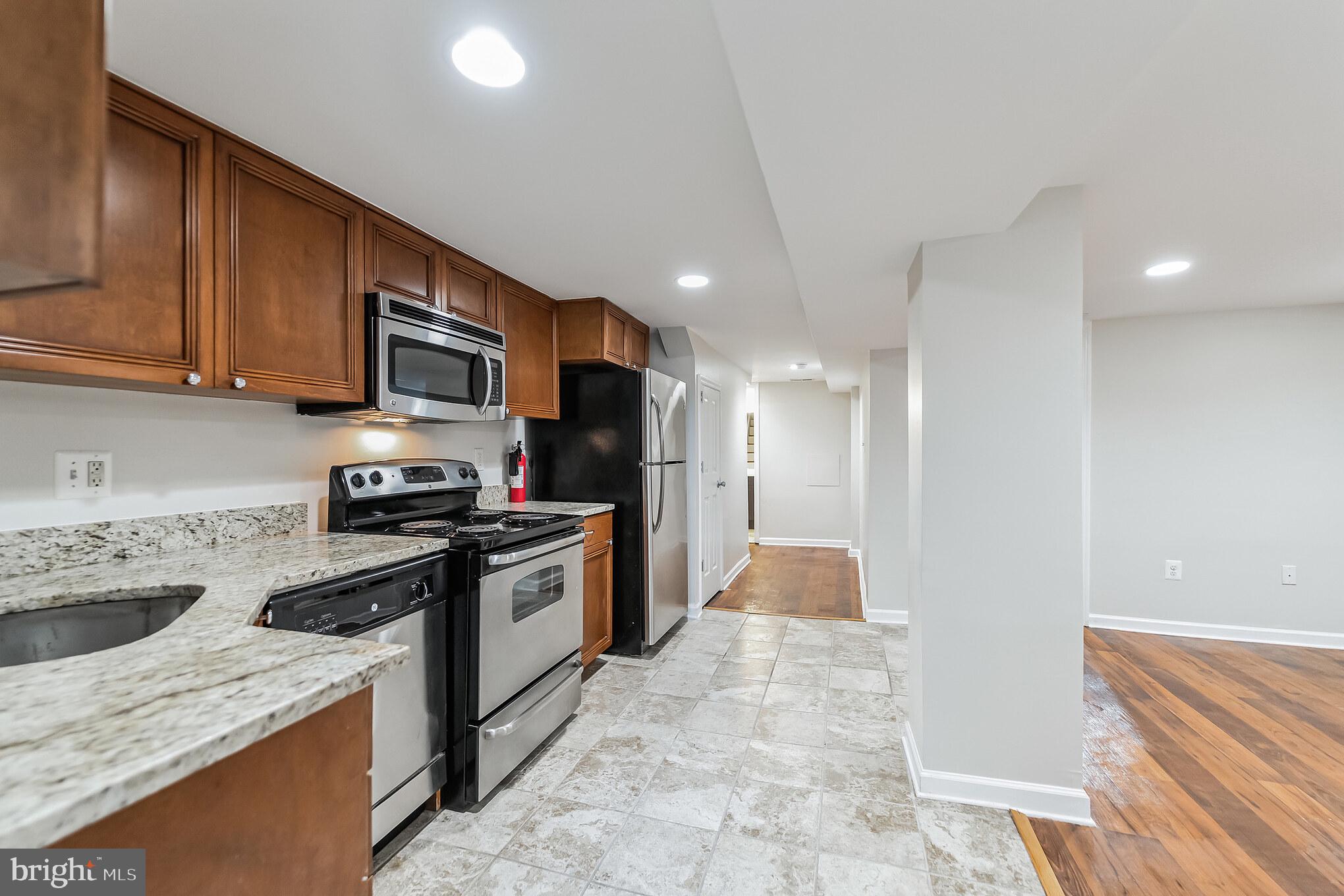 2411 N CAPITOL STREET NE B