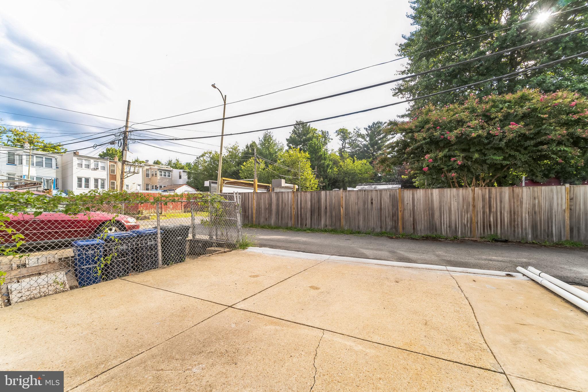 2411 N CAPITOL STREET NE B