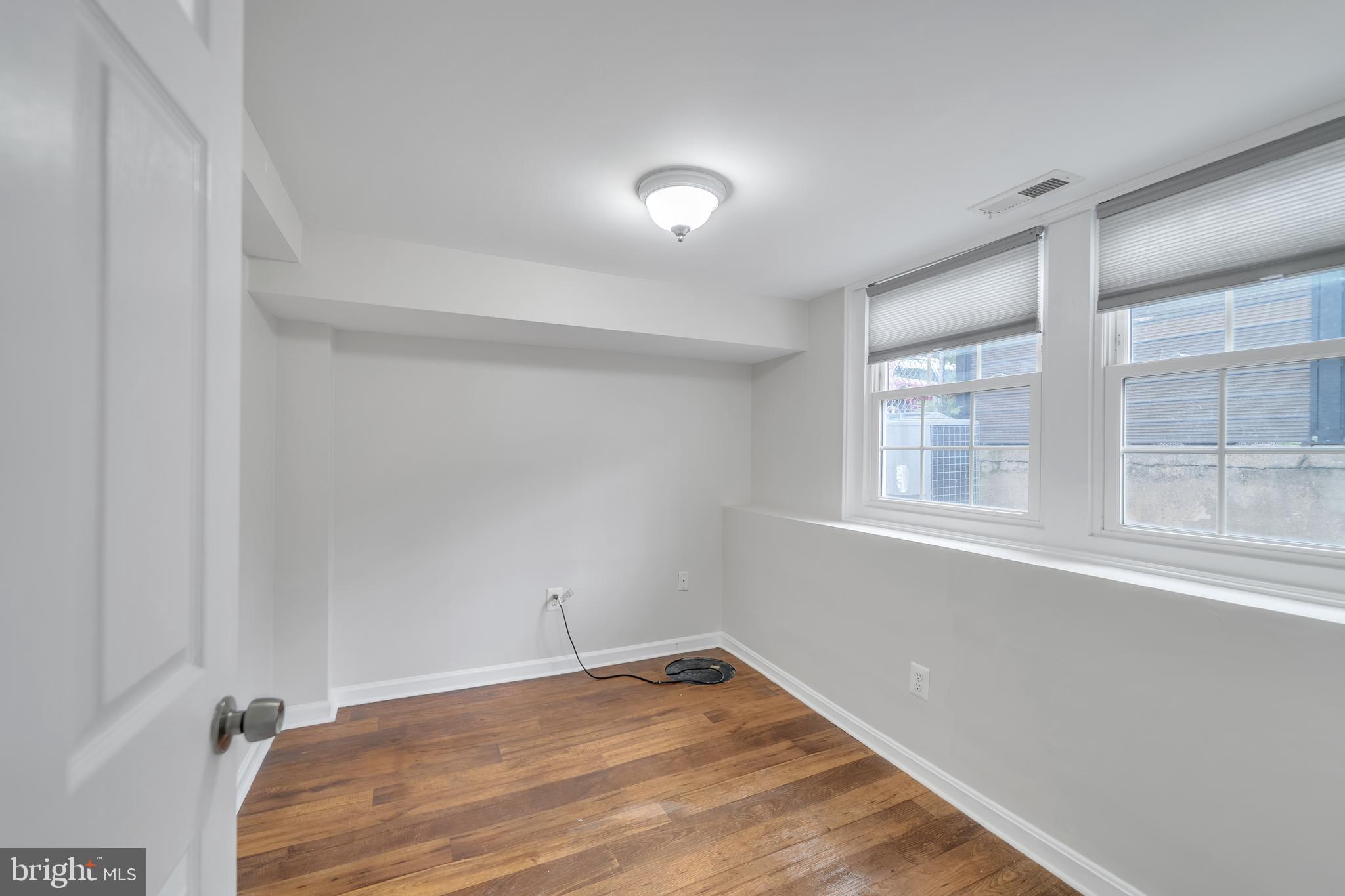 2411 N CAPITOL STREET NE B