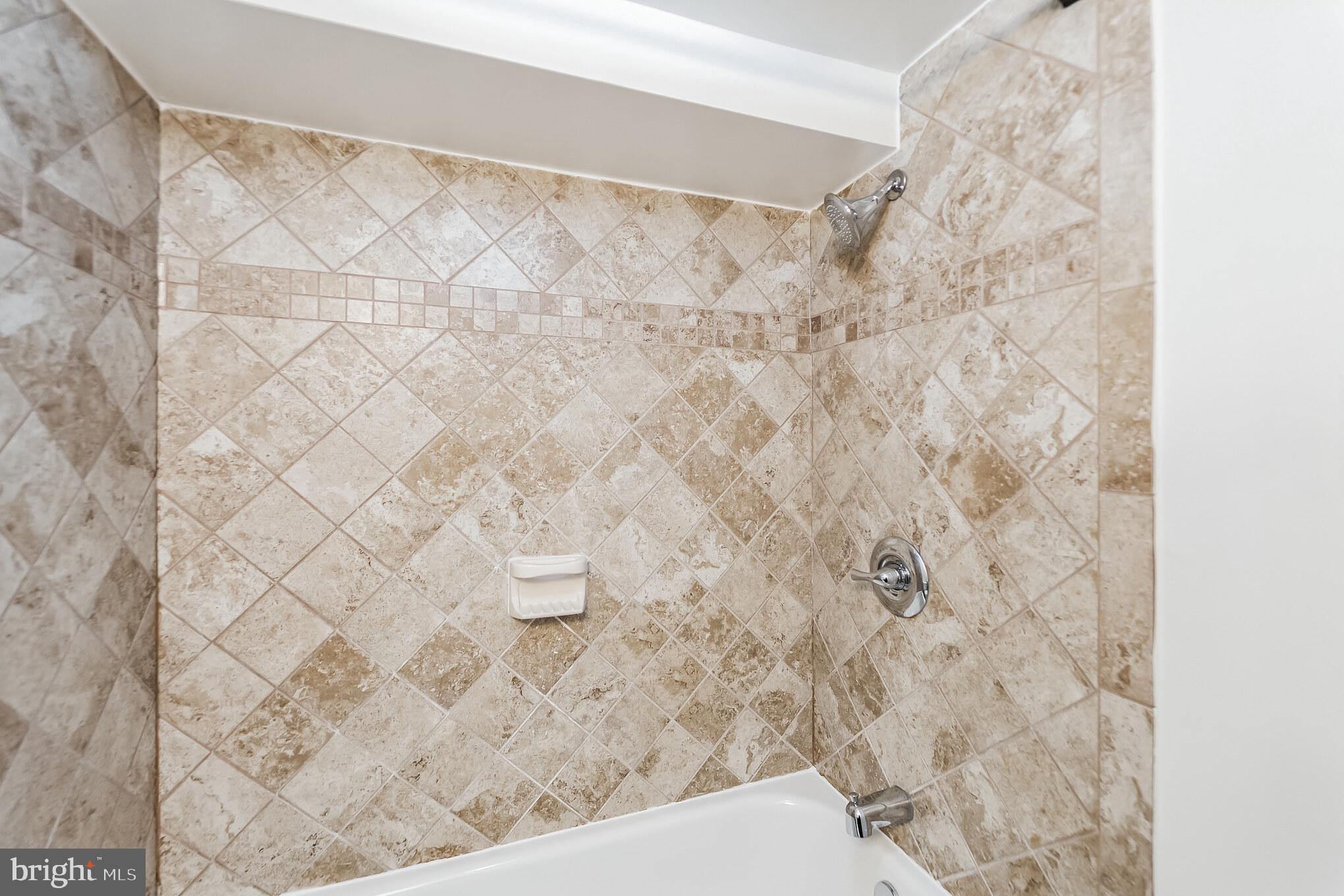 2411 N CAPITOL STREET NE B