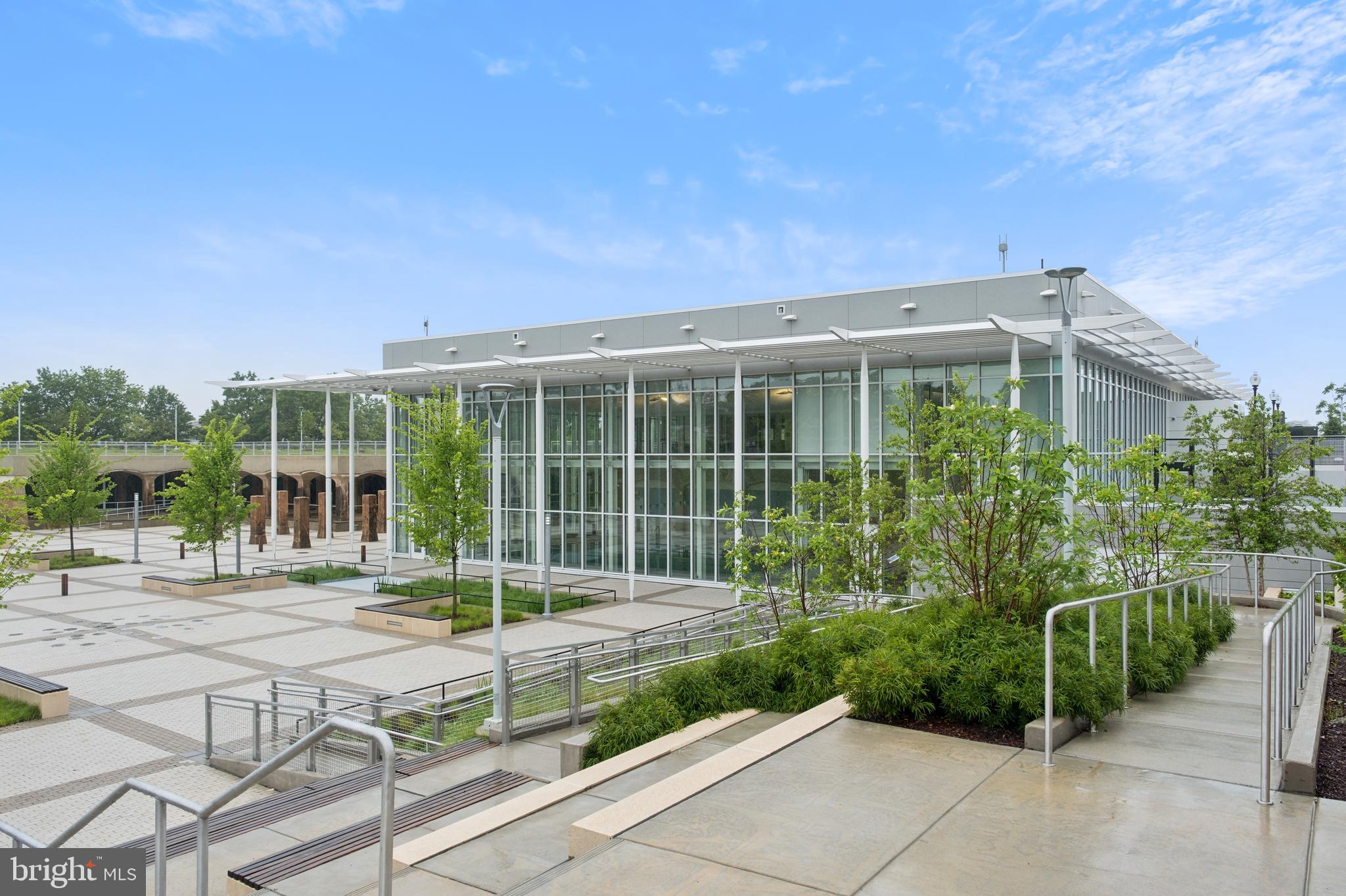 2411 N CAPITOL STREET NE B