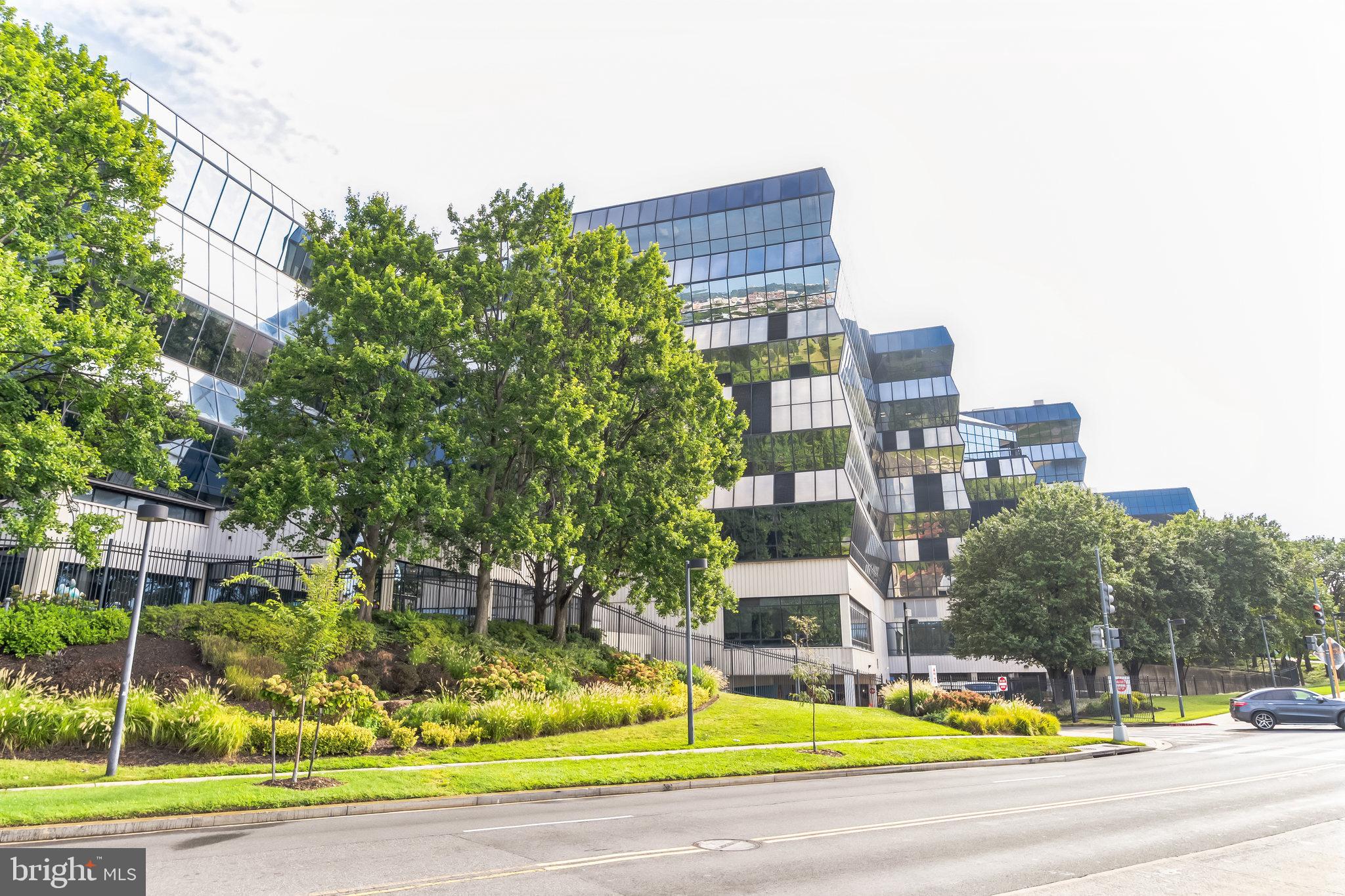 2411 N CAPITOL STREET NE B