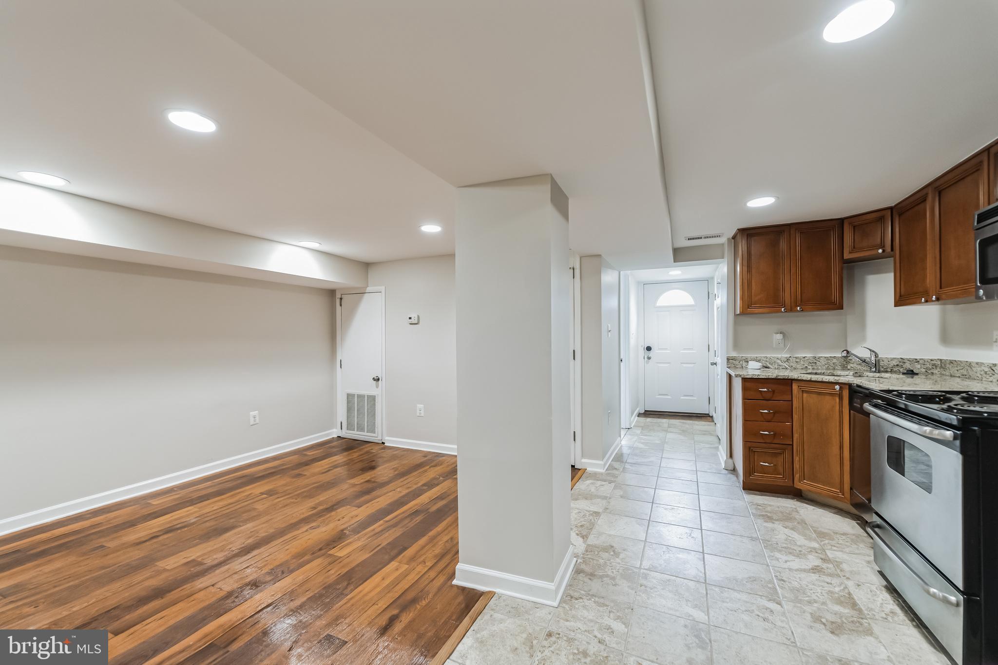 2411 N CAPITOL STREET NE B