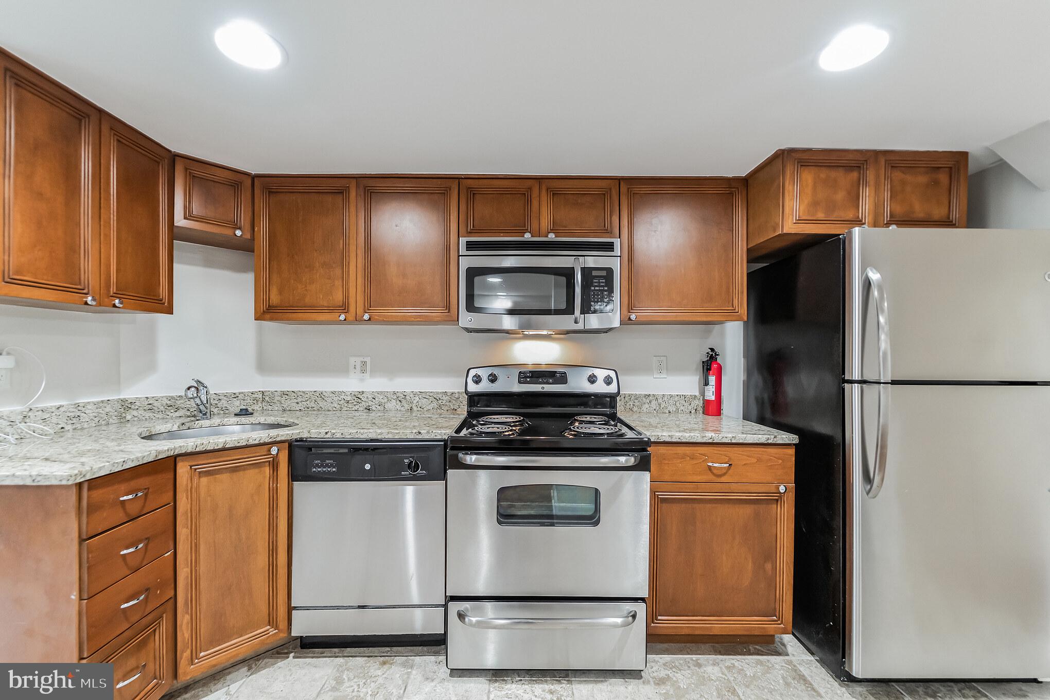 2411 N CAPITOL STREET NE B