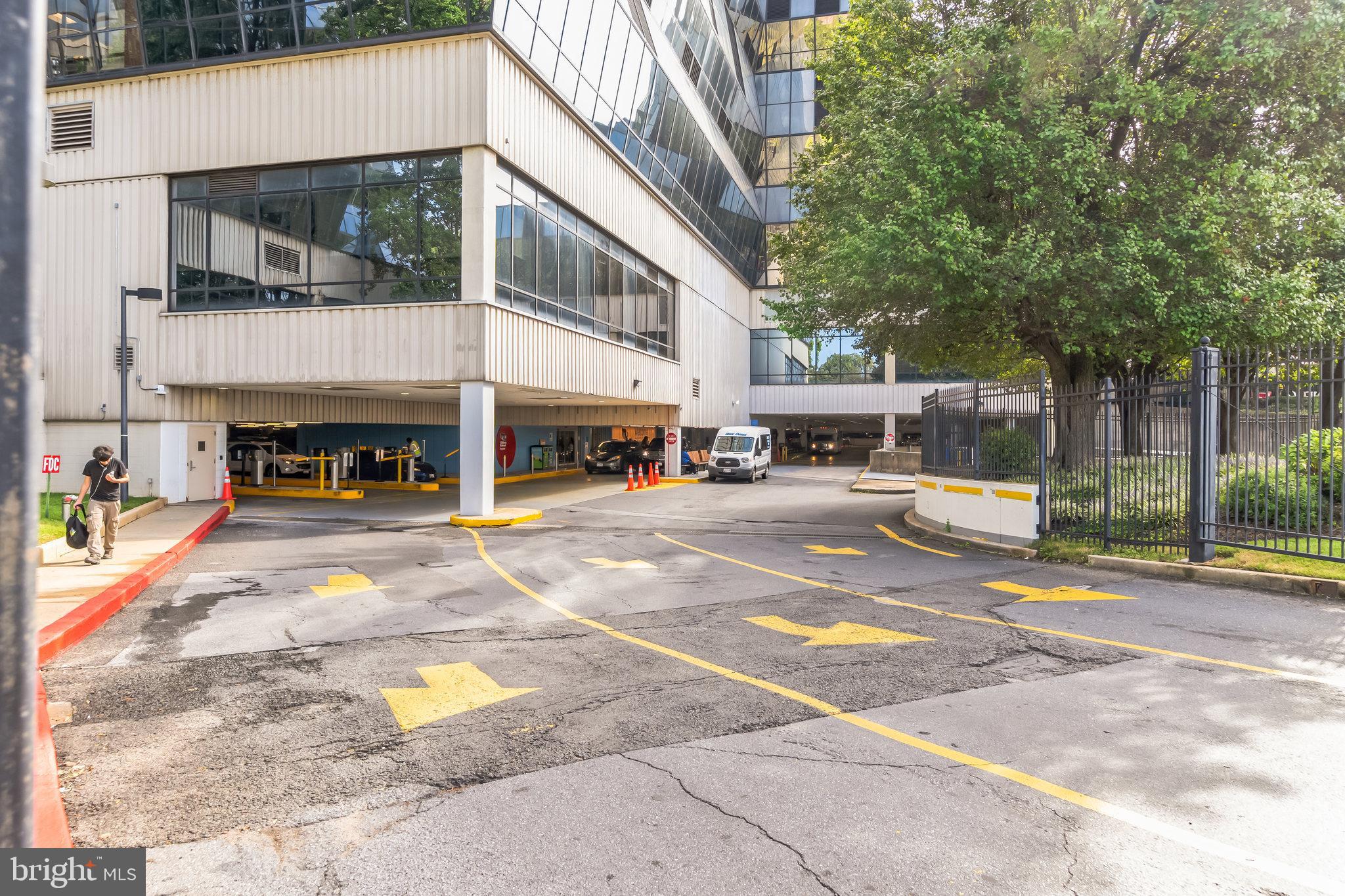 2411 N CAPITOL STREET NE B