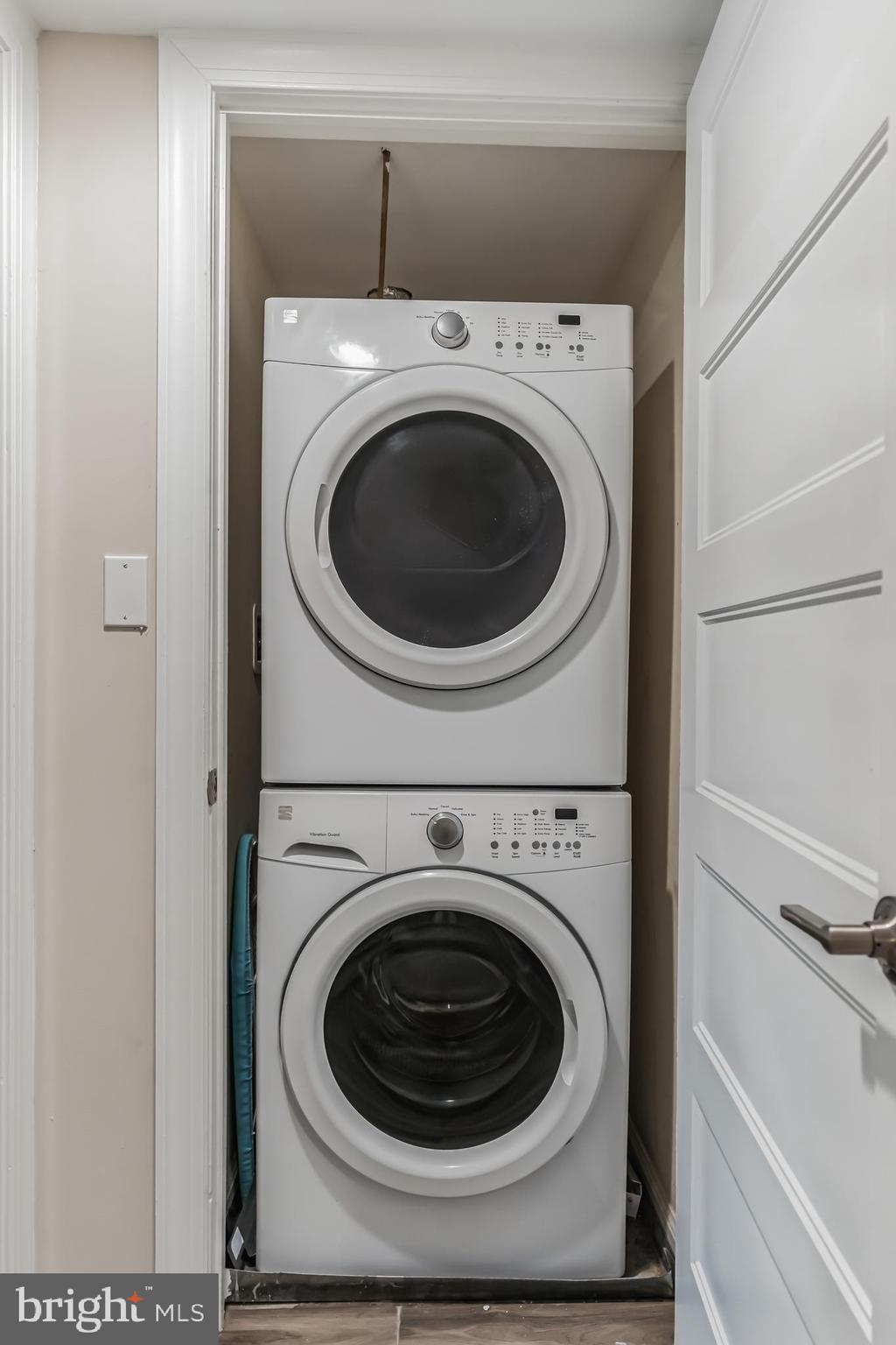 1213 STAPLES STREET NE UNIT B