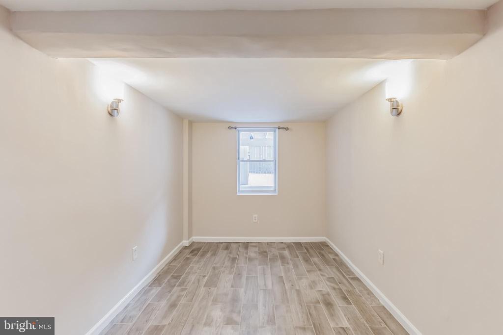 1213 STAPLES STREET NE UNIT B
