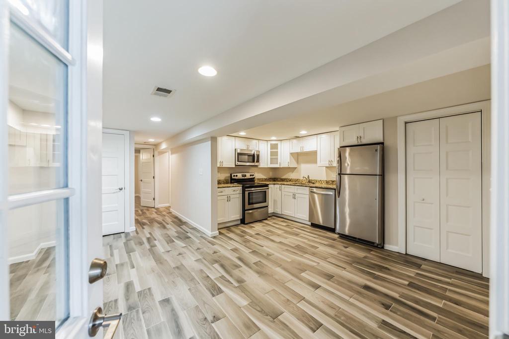 1213 STAPLES STREET NE UNIT B